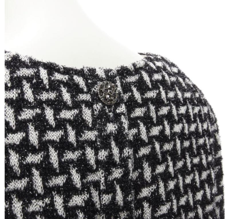 JOHN COUTURE Metallic Schwarz-weiße Gitterkristall-Knöpfe, geschichtet, US6 M
Referenz: JYLM/A00014
Marke: St John Couture
Collection'S: Couture Label
MATERIAL: Tweed
Farbe: Schwarz, Weiß
Muster: Geometrisch
Verschluss: Knopf
Auskleidung: 