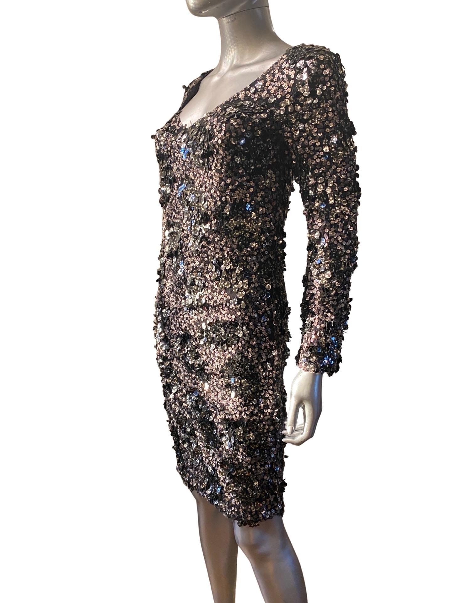 St John Couture Modern Silk Dress with 3D Shimmy  Sexy Dangling Sequins Size 2.  For Sale 1