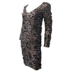 Robe moderne en soie « Shimmy » 3D de St John Couture Paillettes pendantes sexy, taille 2.
