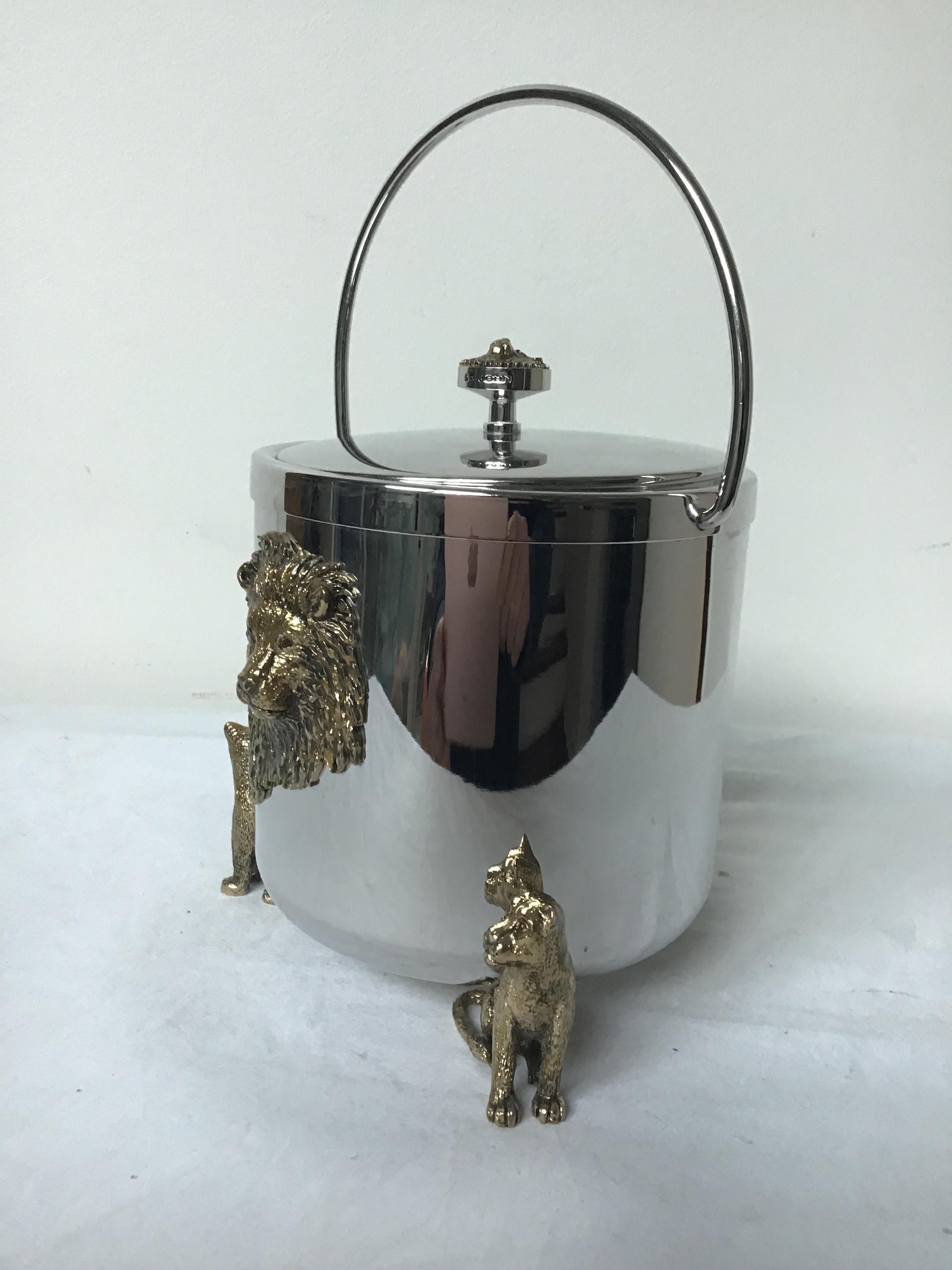 St John Lion Ice Bucket In Good Condition In Tarrytown, NY