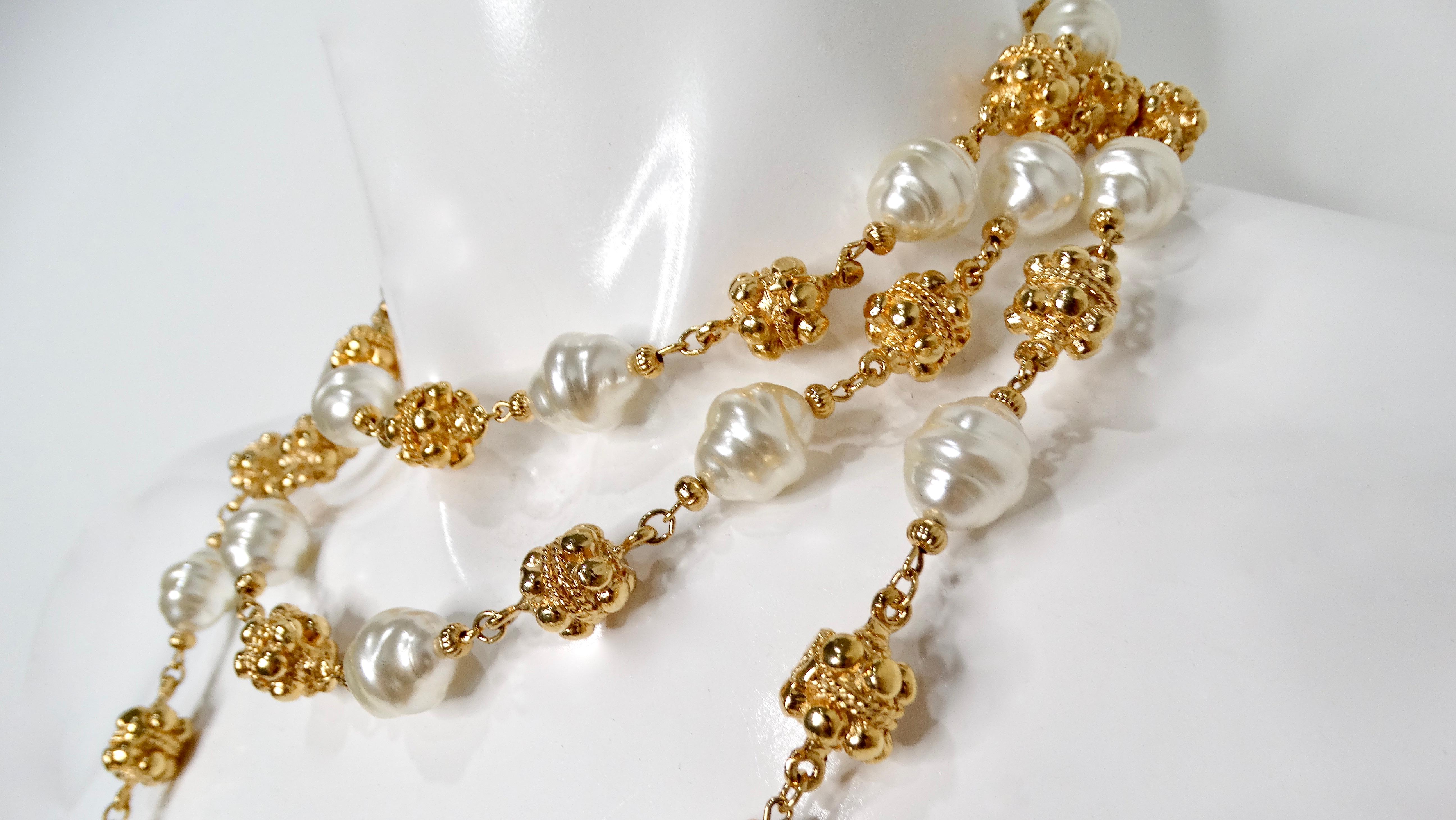 I. Johns Collier de fantaisie baroque à perles et maillons en or circa 1980 Pour femmes en vente