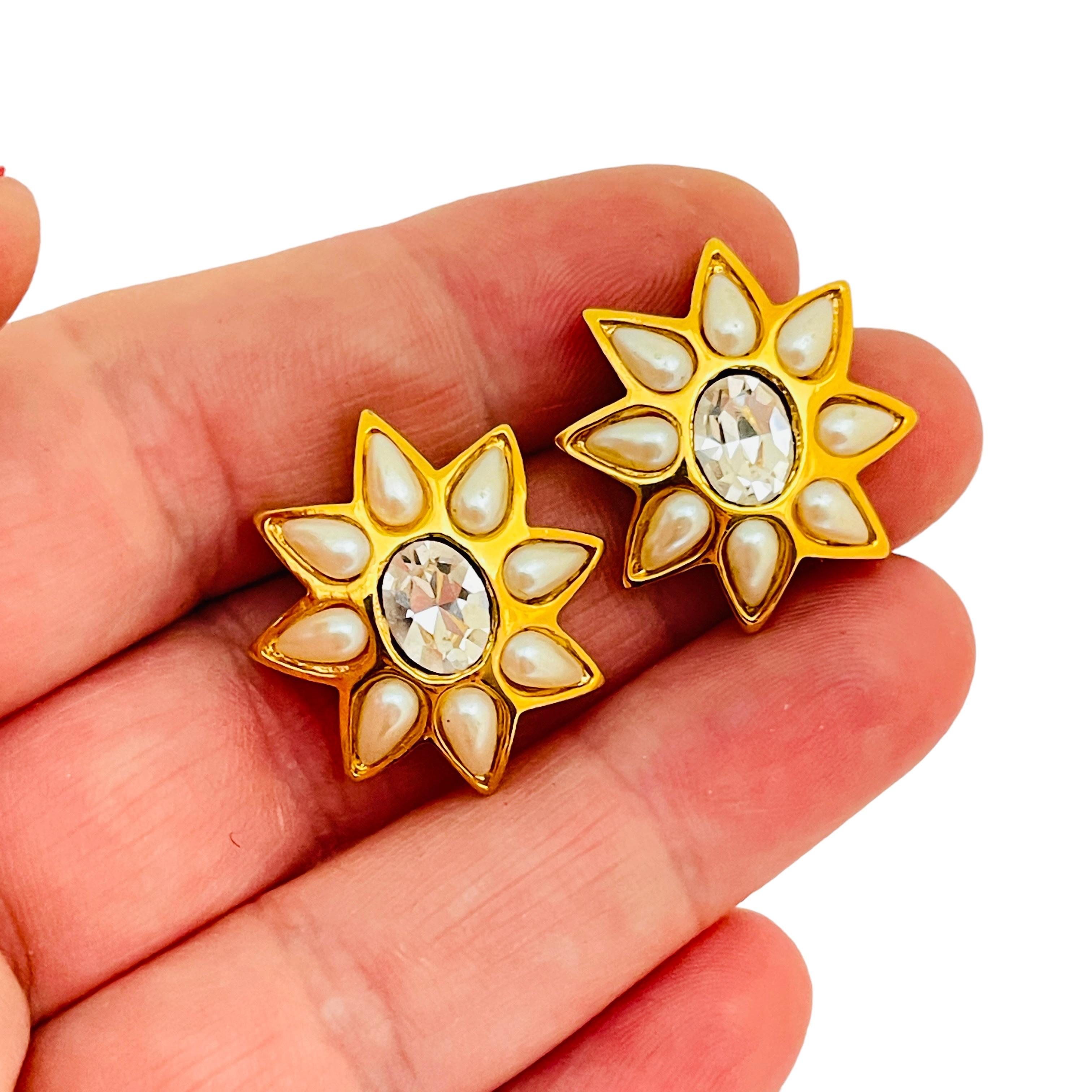 Women's ST JOHN signed gold plated crystal pearl star designer runway  earrings For Sale