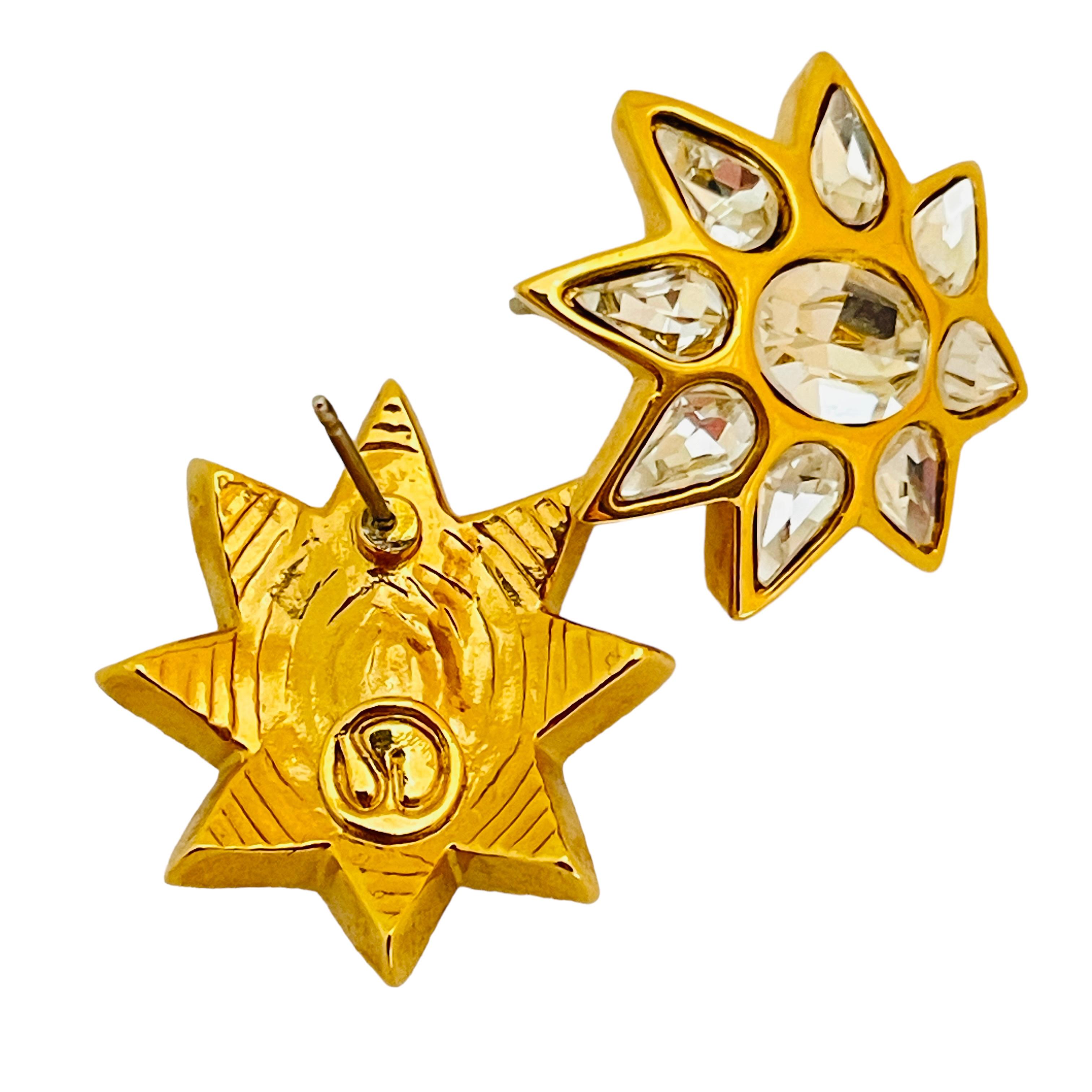 ST JOHN signed gold plated crystal star designer runway  earrings In Good Condition For Sale In Palos Hills, IL