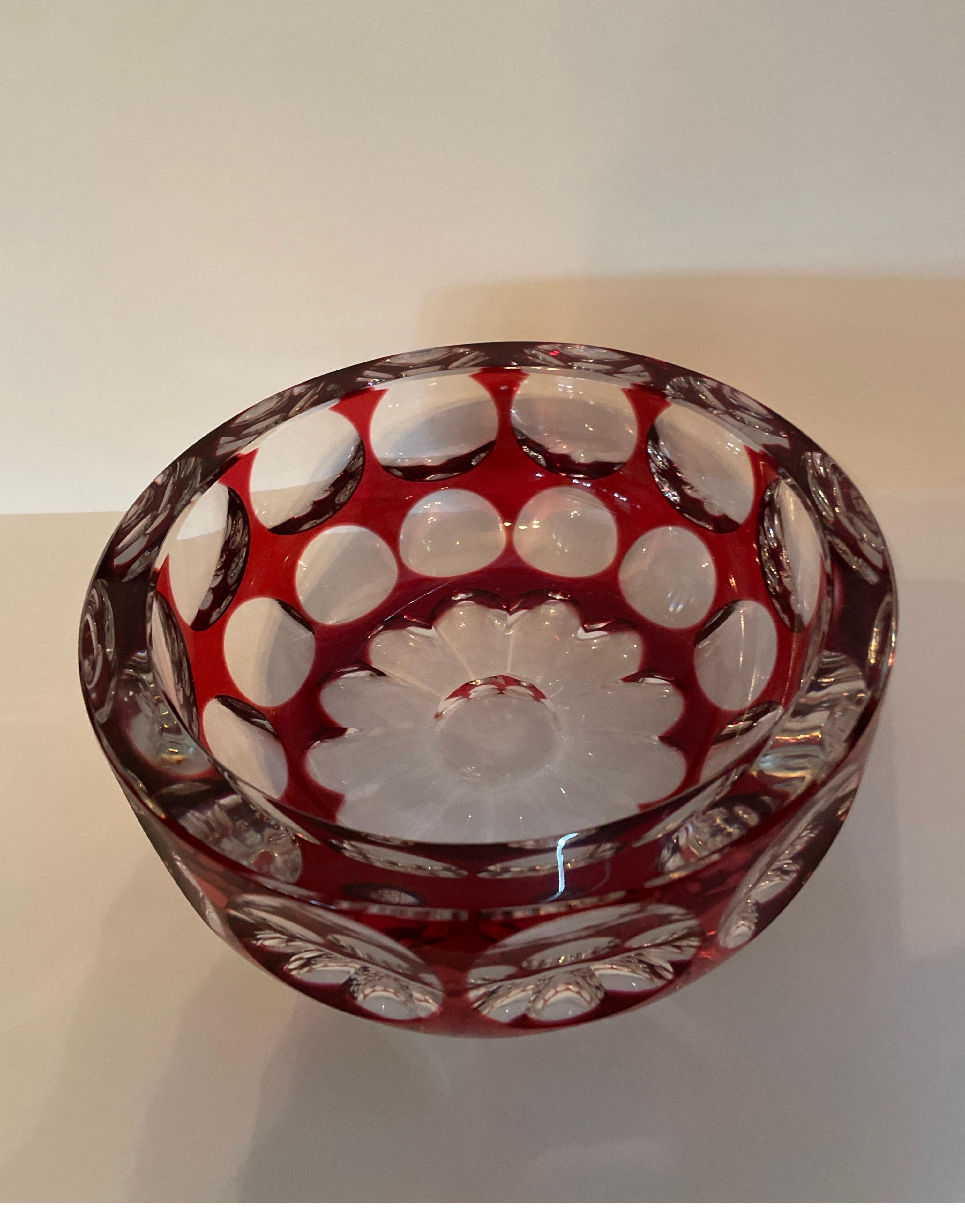 Vintage St. Louis Crystal Schale in Cranberry und klar.  Dieses Stück spricht für sich selbst.  Spektakulär!
