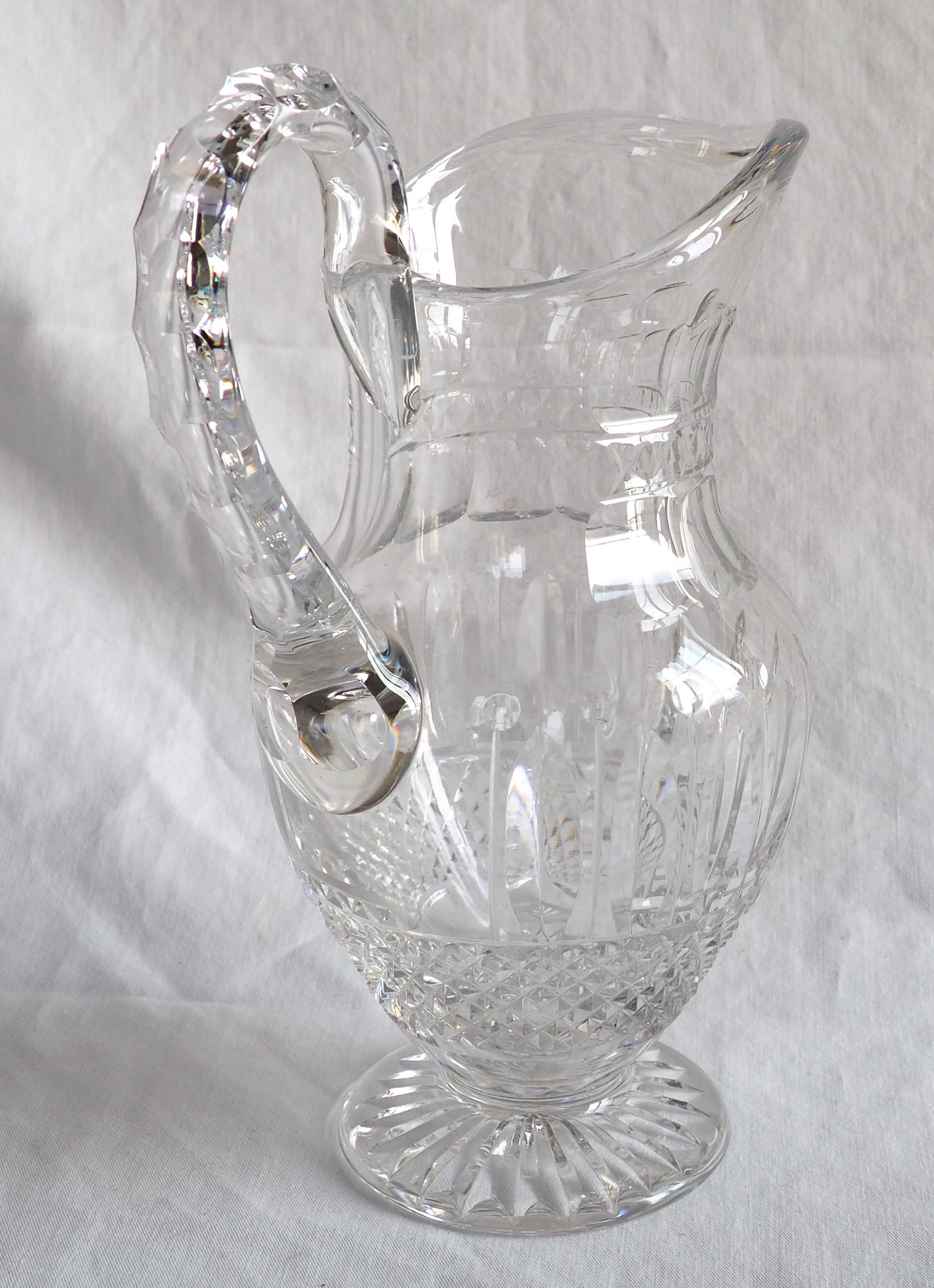 St Louis crystal water pitcher - ewer - Tommy pattern - signed In Excellent Condition In GRENOBLE, FR