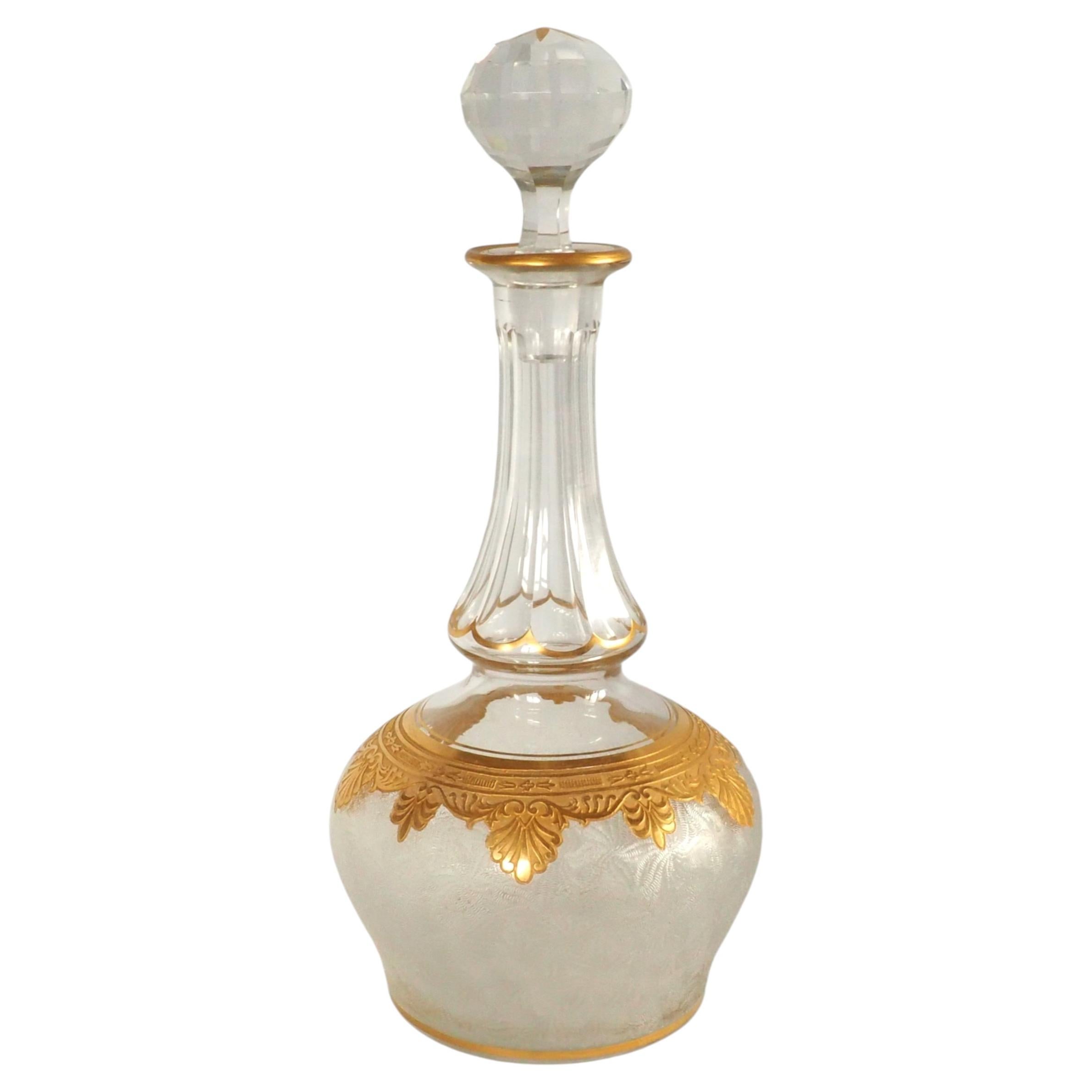 Bottiglia alta da liquore in St. Louis Crystal - Motivo "Nelly" dorato - CIRCA 1900