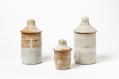 Set di tre scatole o vasi decorativi in ceramica bianca di Lion French Handmade