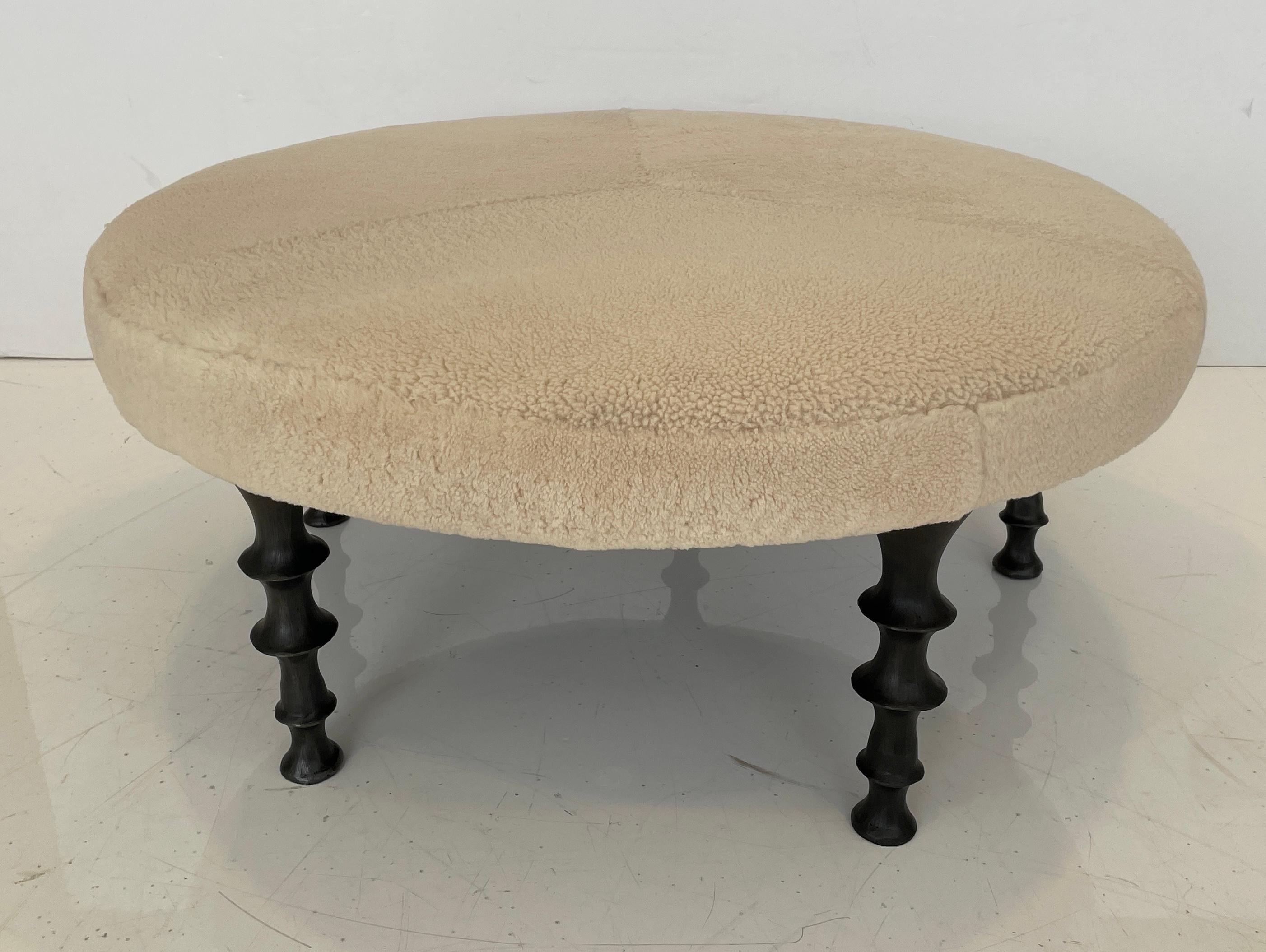 St Paul Ottoman,  Jambes en bronze en vente 3