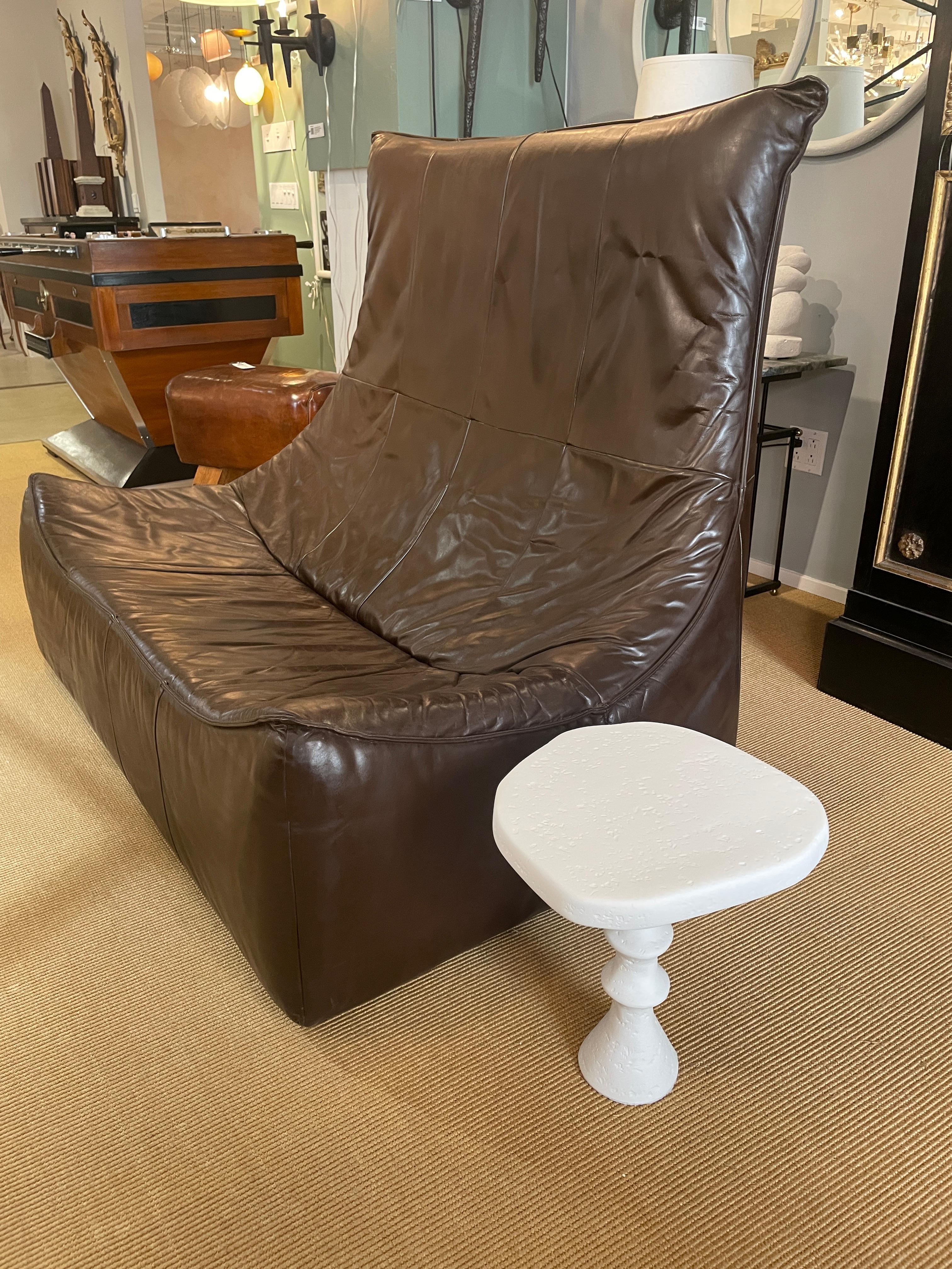 Mesa auxiliar de escayola St Paul de Bourgeois Boheme Atelier, 'Mini Modèle Estadounidense en venta