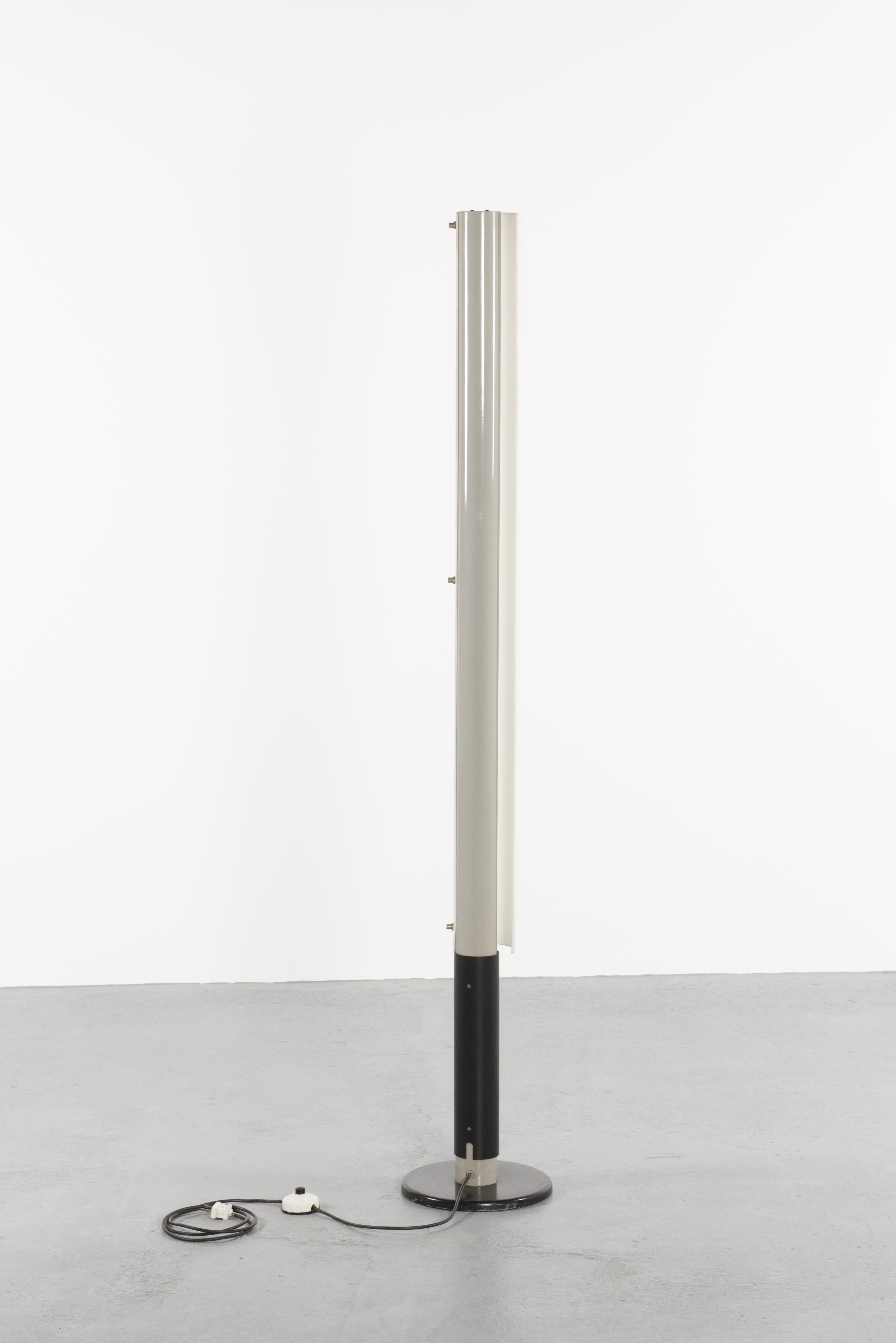 ST84 Floor Lamp by Johan Niegemann for Artiforte In Good Condition For Sale In Villeurbanne, Rhone Alpes