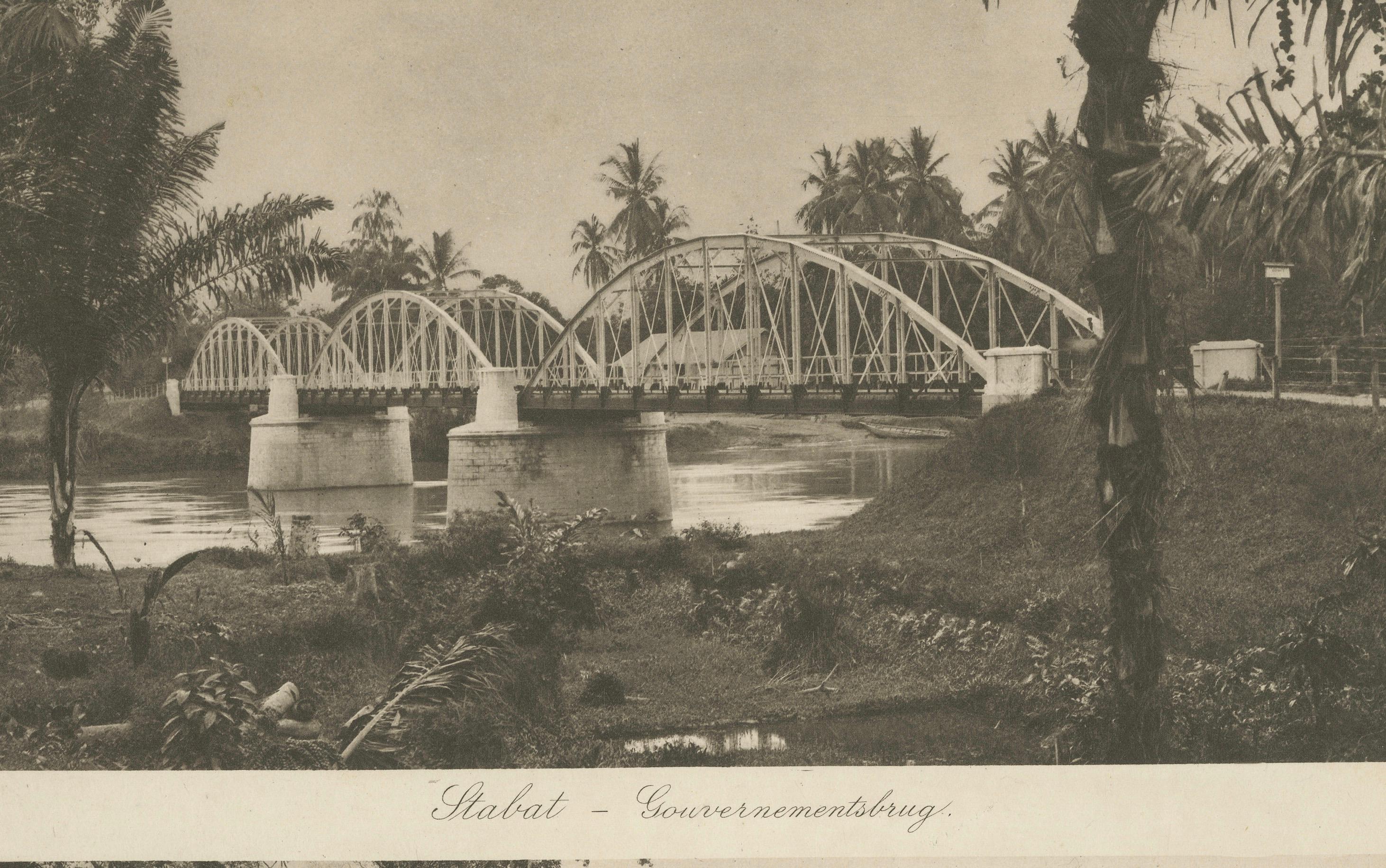 Puente gubernamental Stabat y carretera forestal - Fotograbado Kleingrothe c.1900 Holandés en venta