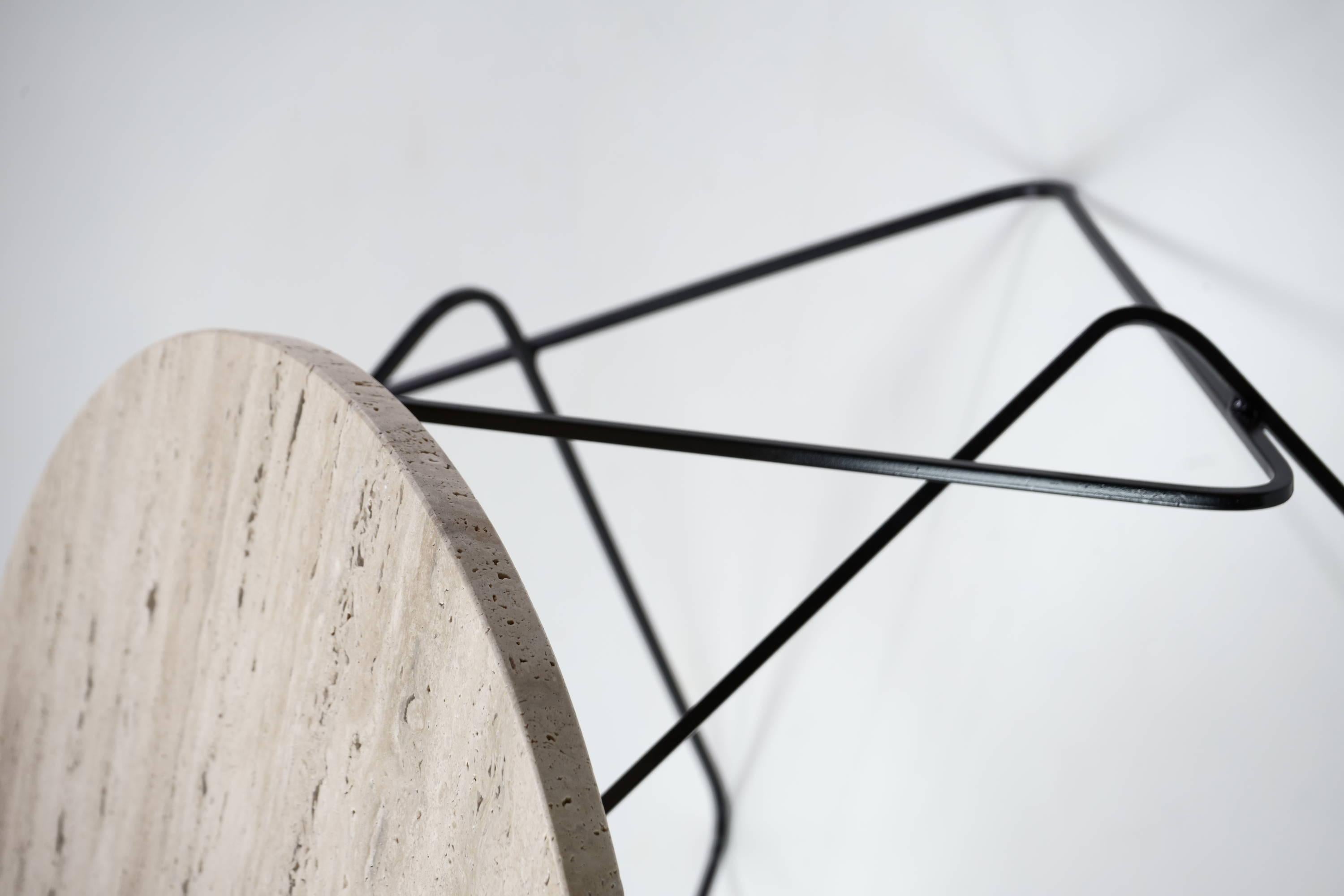 Acier Table basse en travertin, fabrique  la main en Italie par DFdesignlab en vente