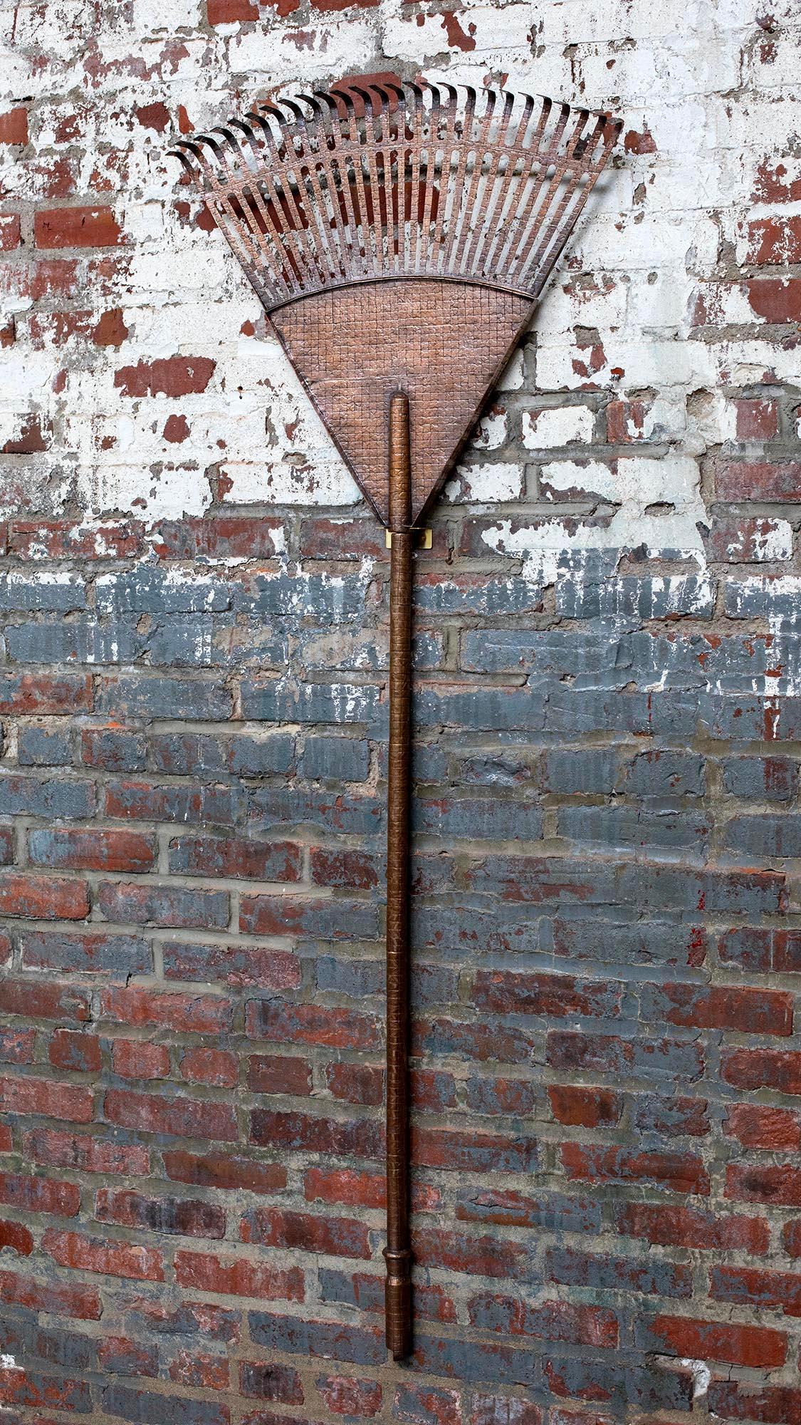 La Serie del Artesano: Rastrillo - Sculpture Contemporáneo de Stacey Lee Webber