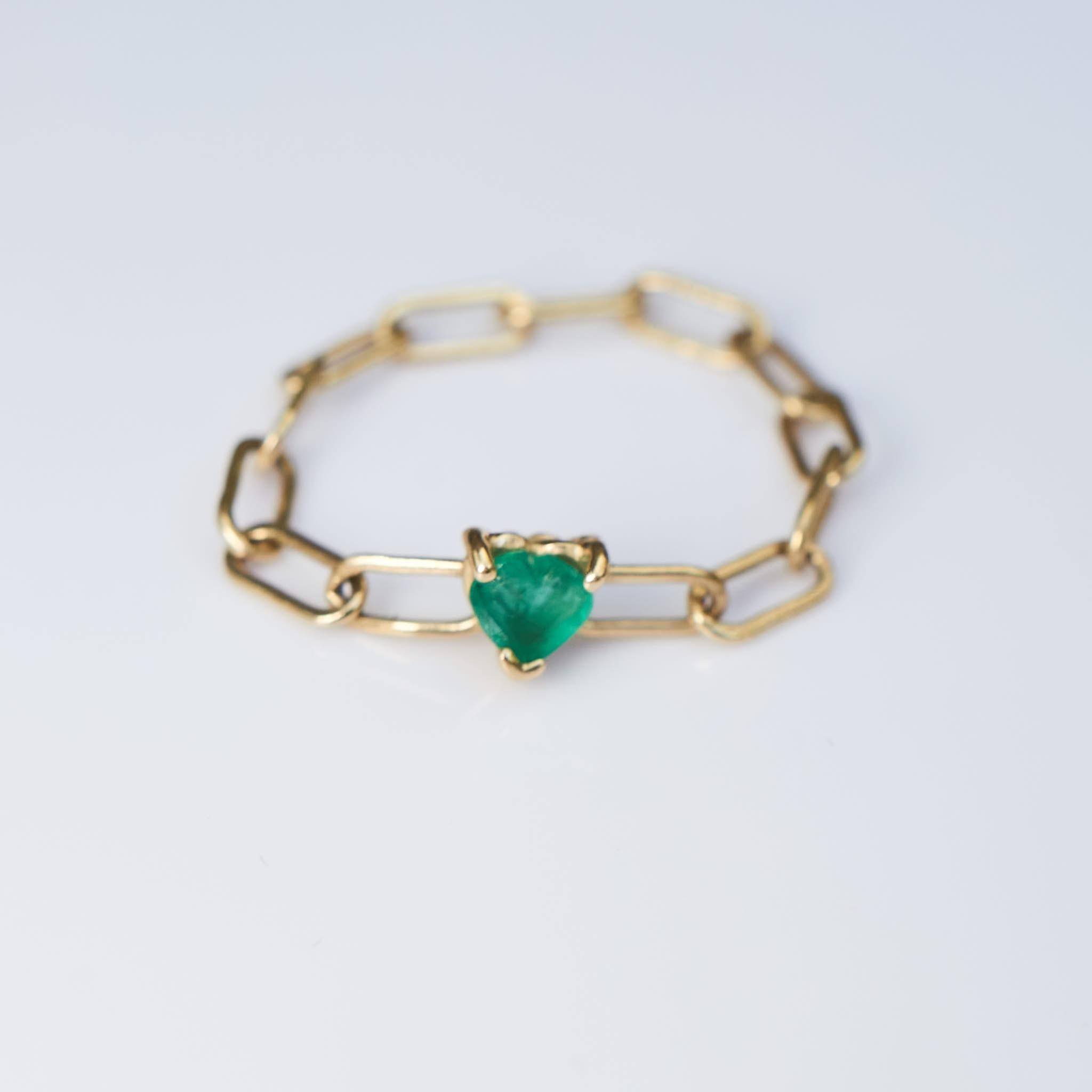 Contemporary Stack Gold Chain Ring Heart Emerald 14K J Dauphin For Sale
