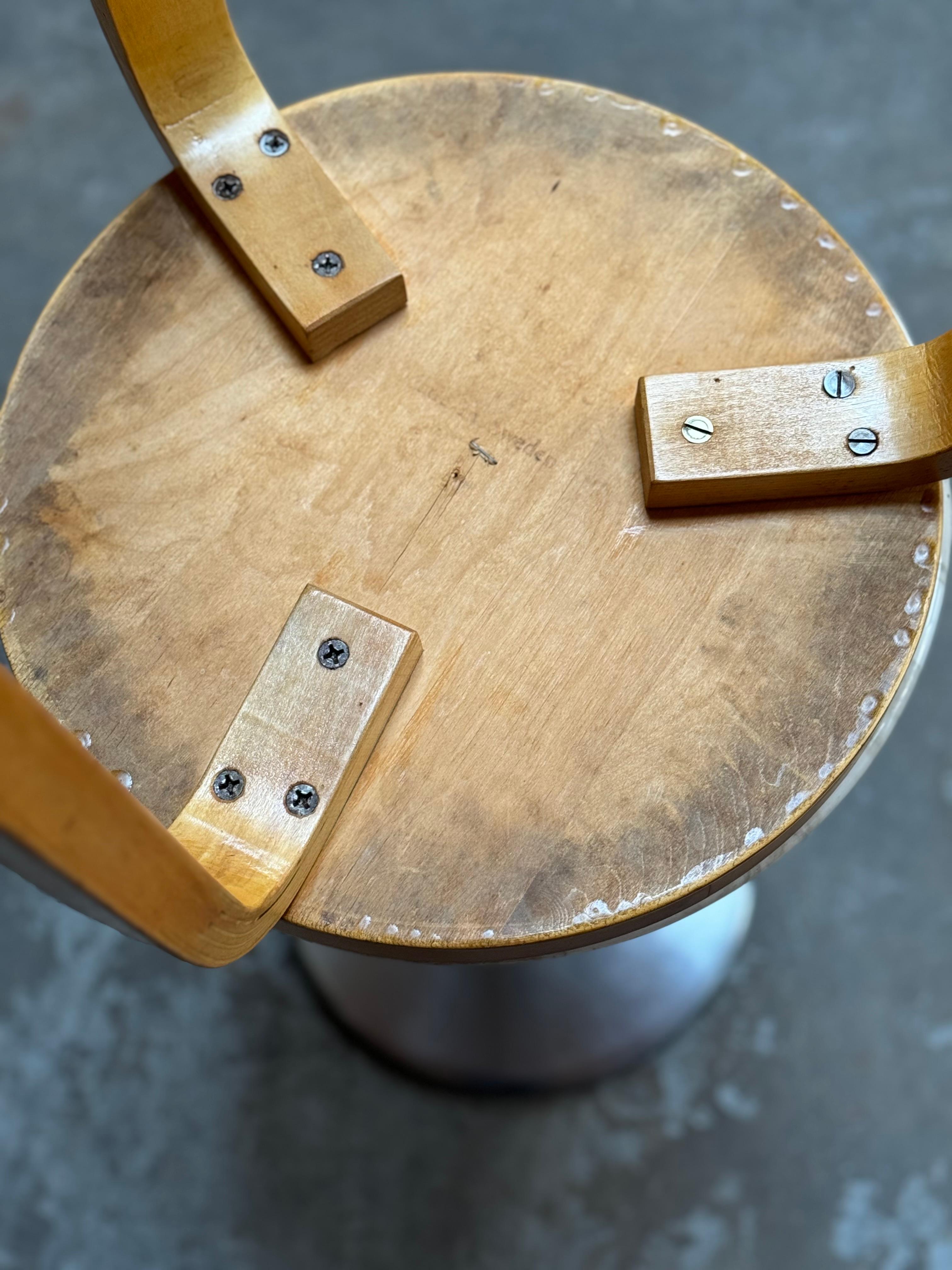 Stack of 4 1950s Alvar Aalto Model 60 Stools 7