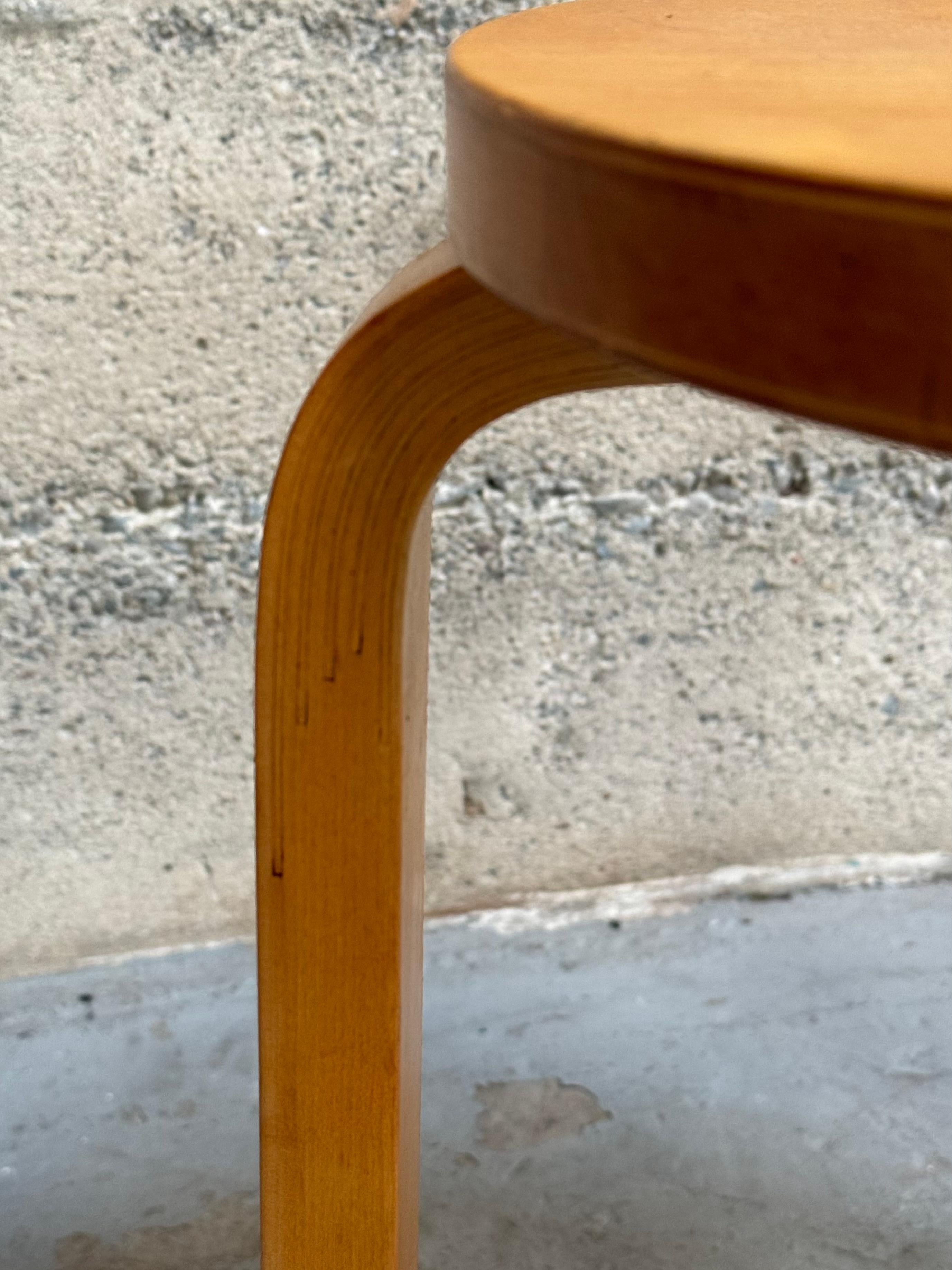 Stack of 4 1950s Alvar Aalto Model 60 Stools For Sale 10