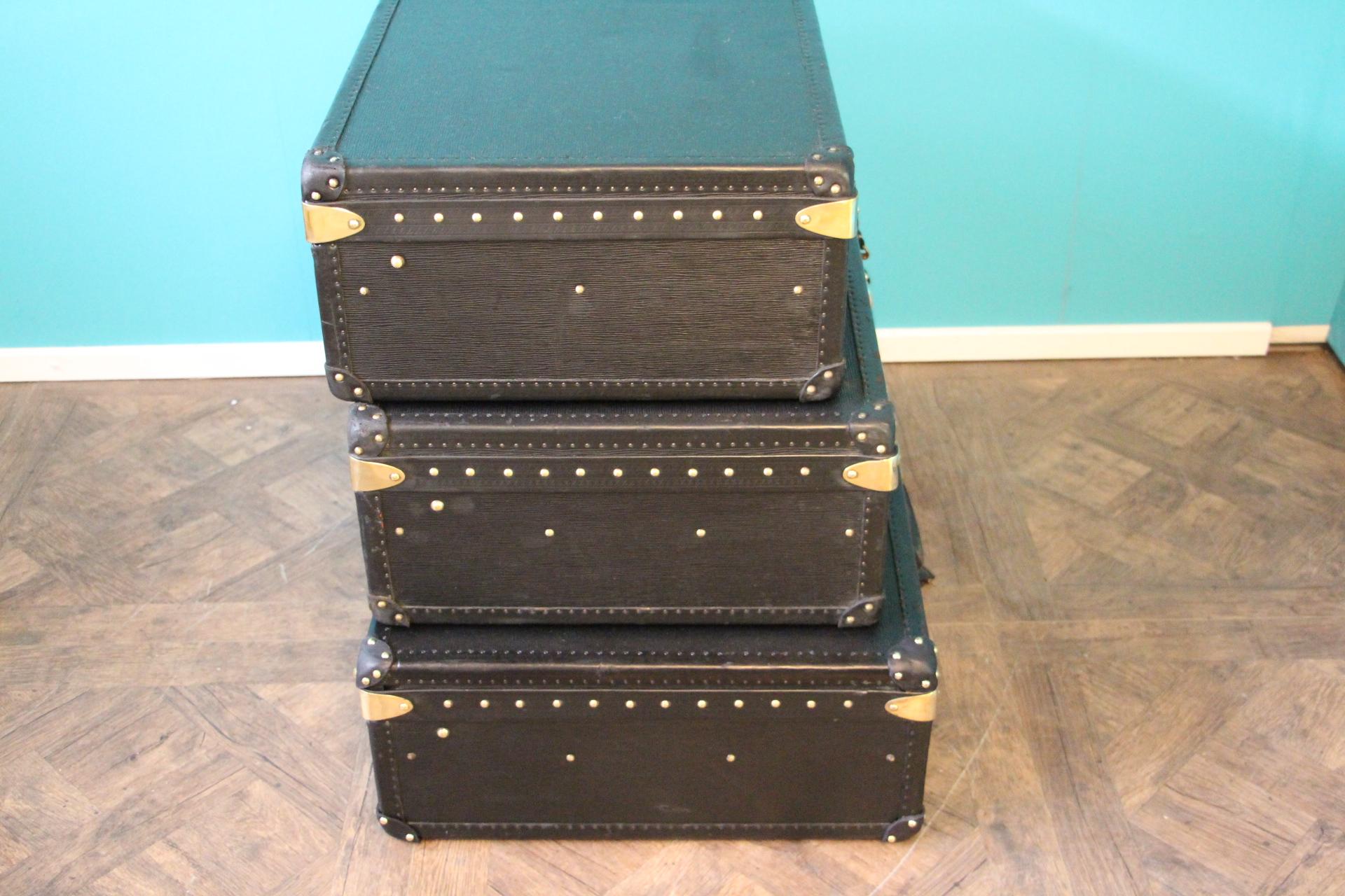 Stack of Black Louis Vuitton Alzer Suitcases, Louis Vuitton Trunks Louis Vuitton In Good Condition In Saint-Ouen, FR