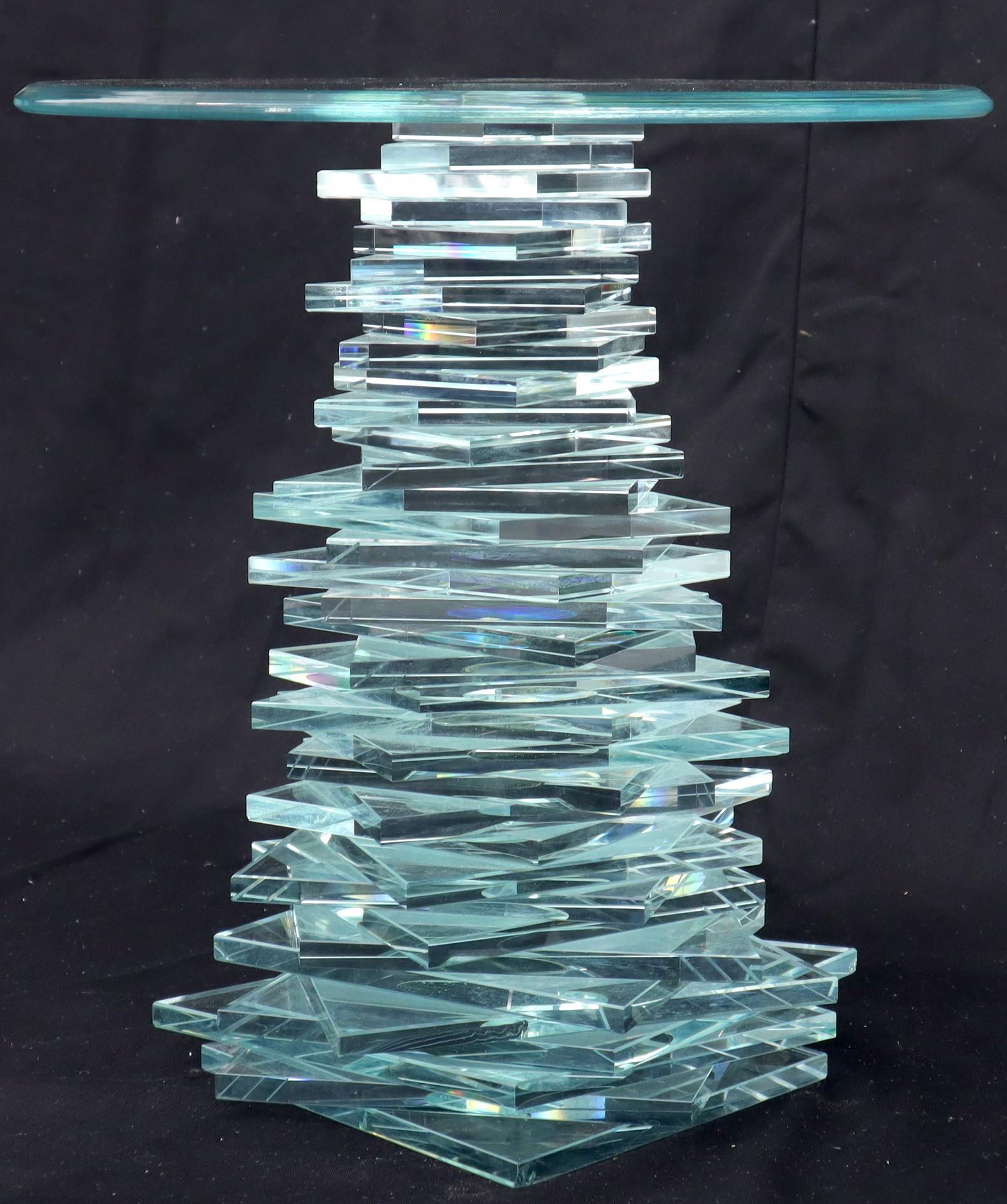 Stack of Cut Glass Base Round Top Side Coffee Table Arts & Craft (20. Jahrhundert) im Angebot