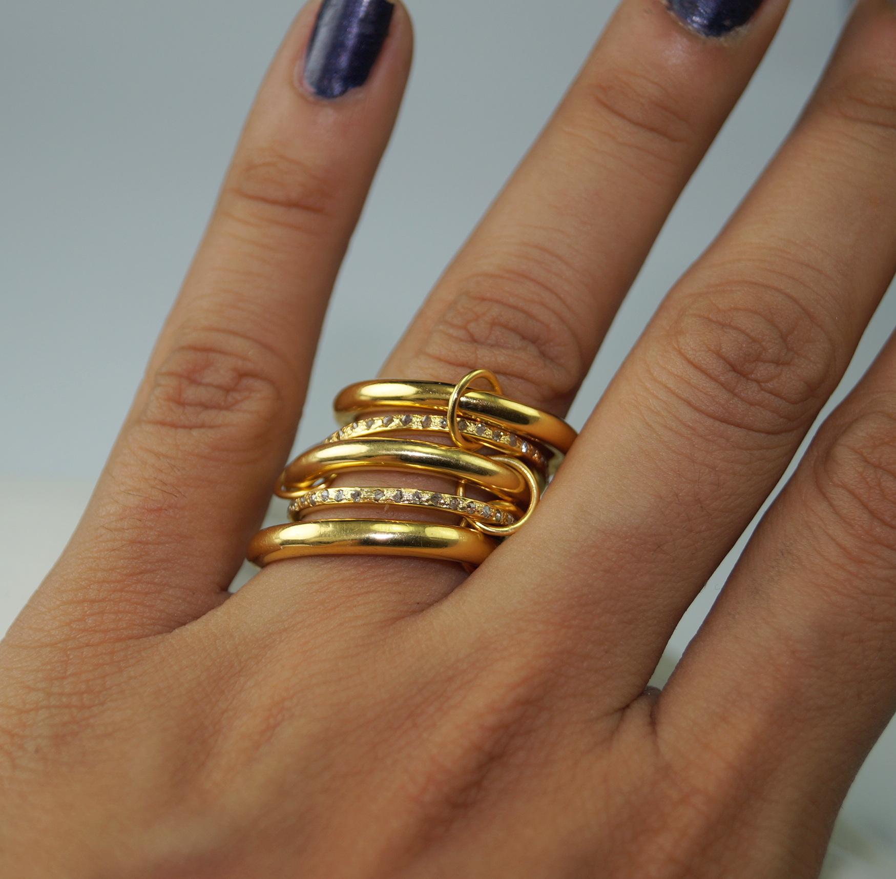 Anello con pavé di diamanti Nature in argento sterling con placcatura in oro giallo in vendita 8