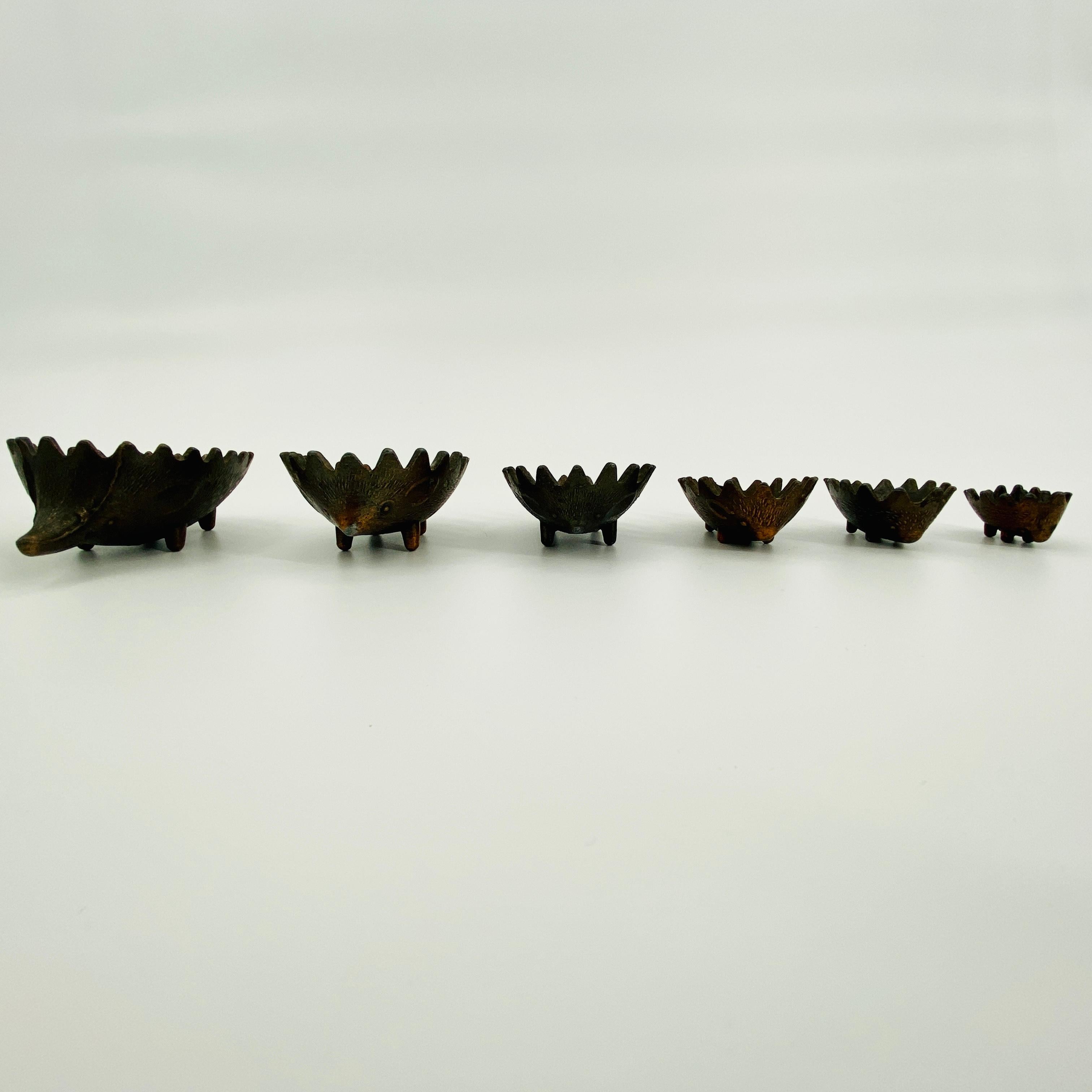 Stackable Bronze Ashtrays or Salt Cellars Jars of Porcupine Family For Sale 8