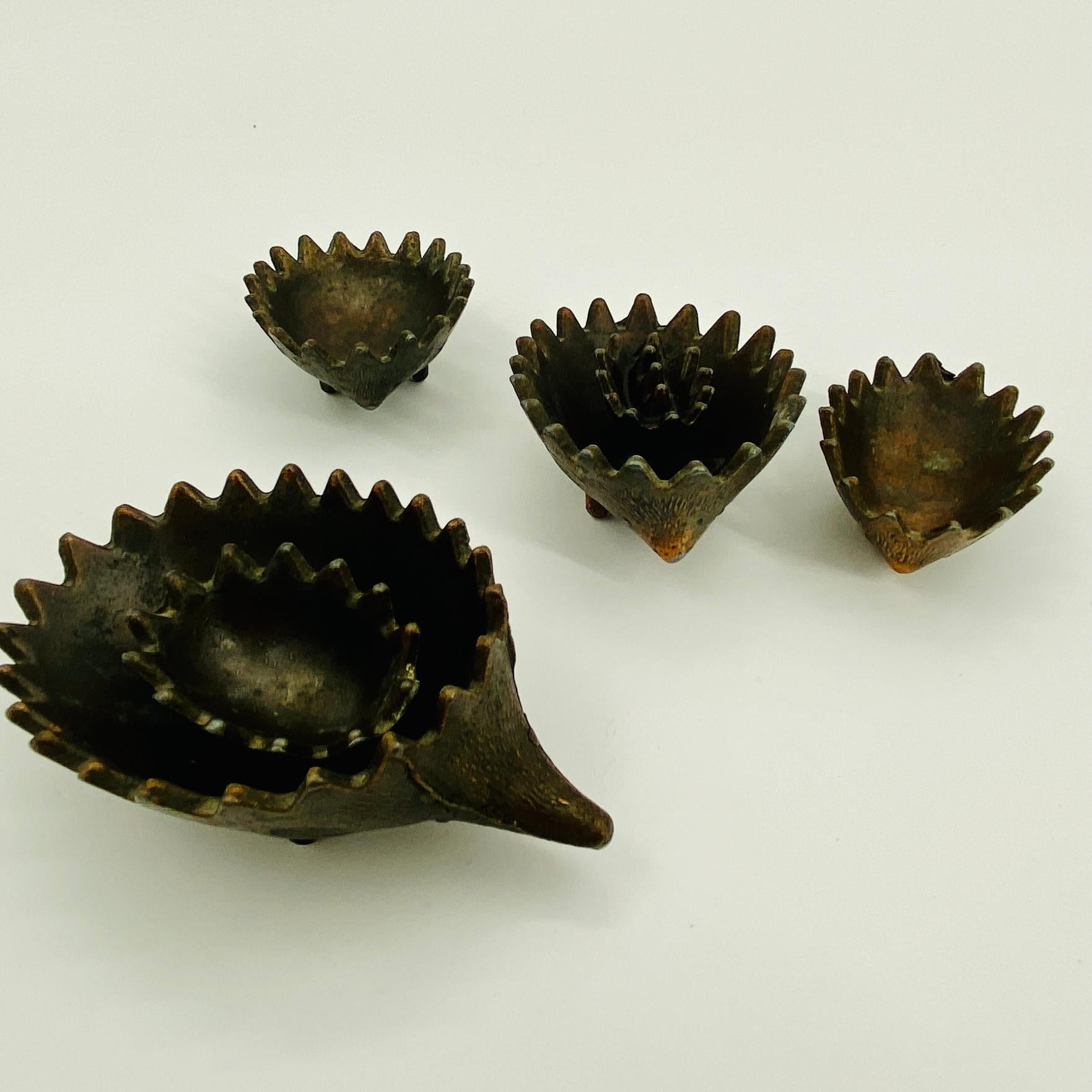 Stackable Bronze Ashtrays or Salt Cellars Jars of Porcupine Family For Sale 9