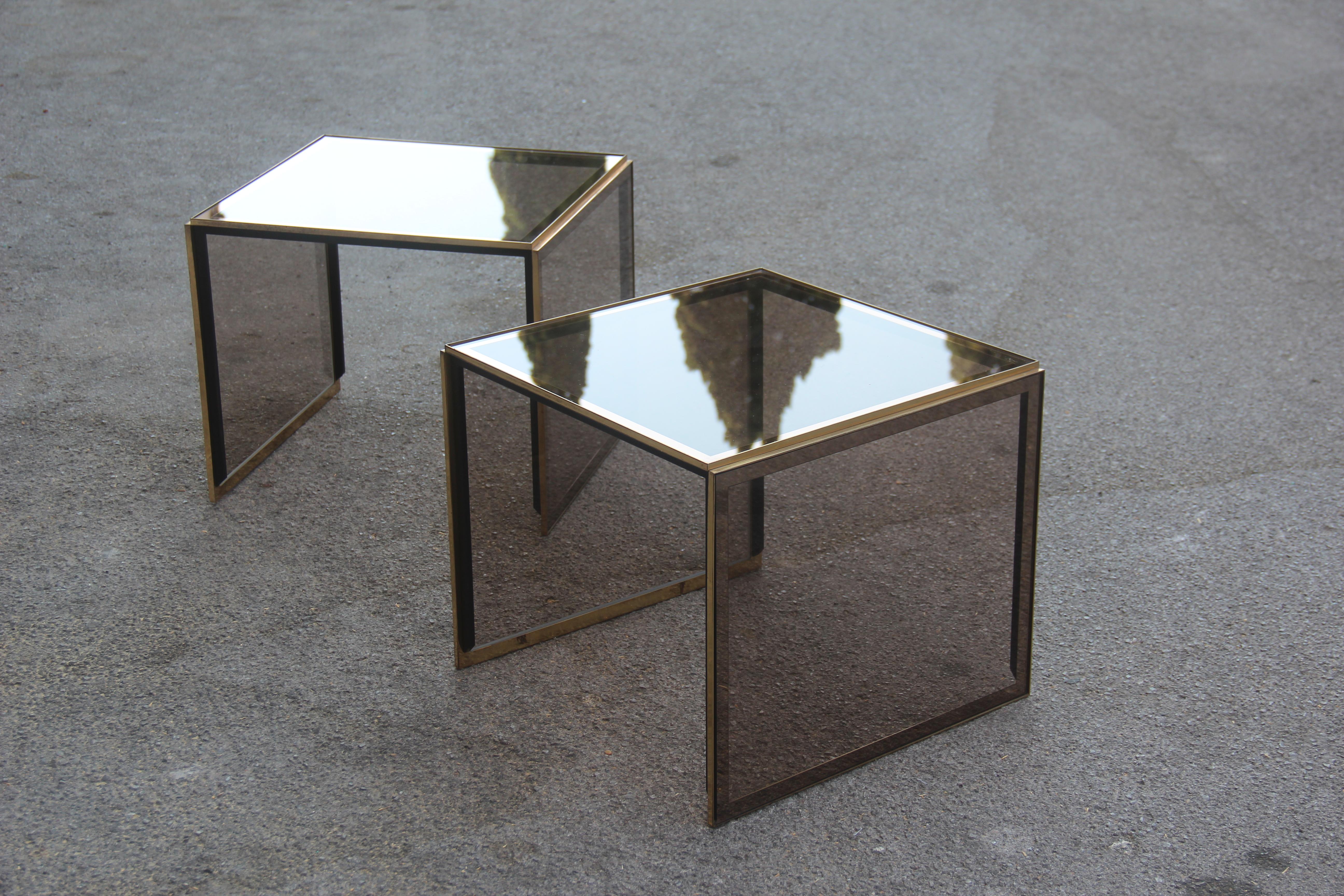 Metal Stackable Coffee Tables in Mirrored Golden Brass Glass with a Square Shape 1970s For Sale