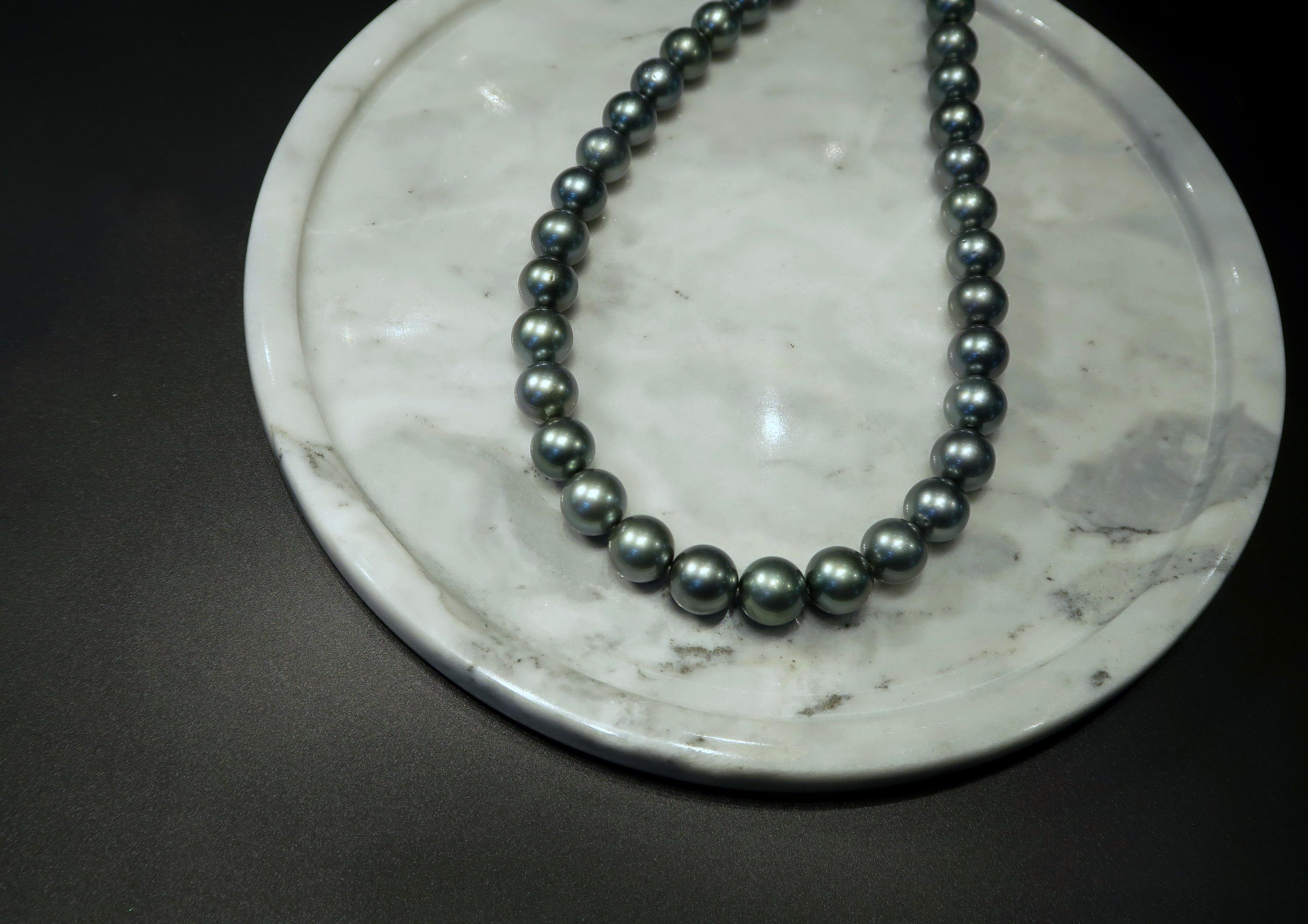 Bead Stackable Dark Blue Tahitian Pearl Necklace For Sale