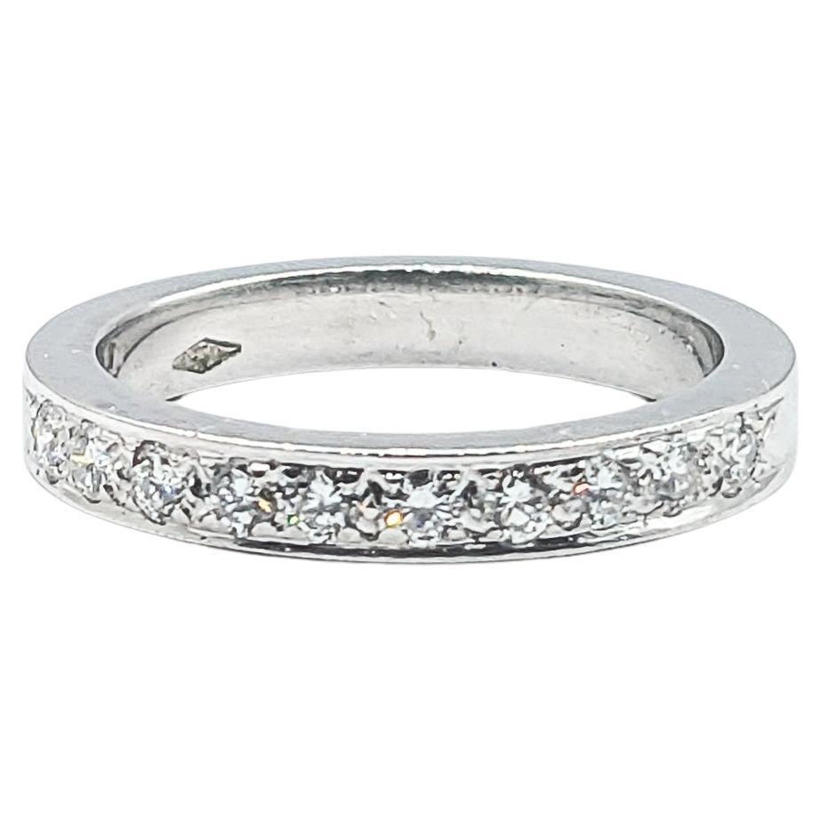 Bague empilable en or blanc 18 carats avec diamants