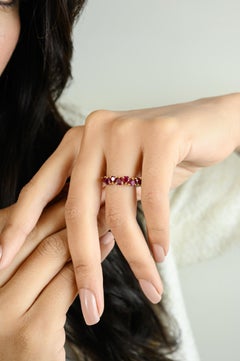 Anillo apilable de rubí natural corazón para novia en oro amarillo de 18k