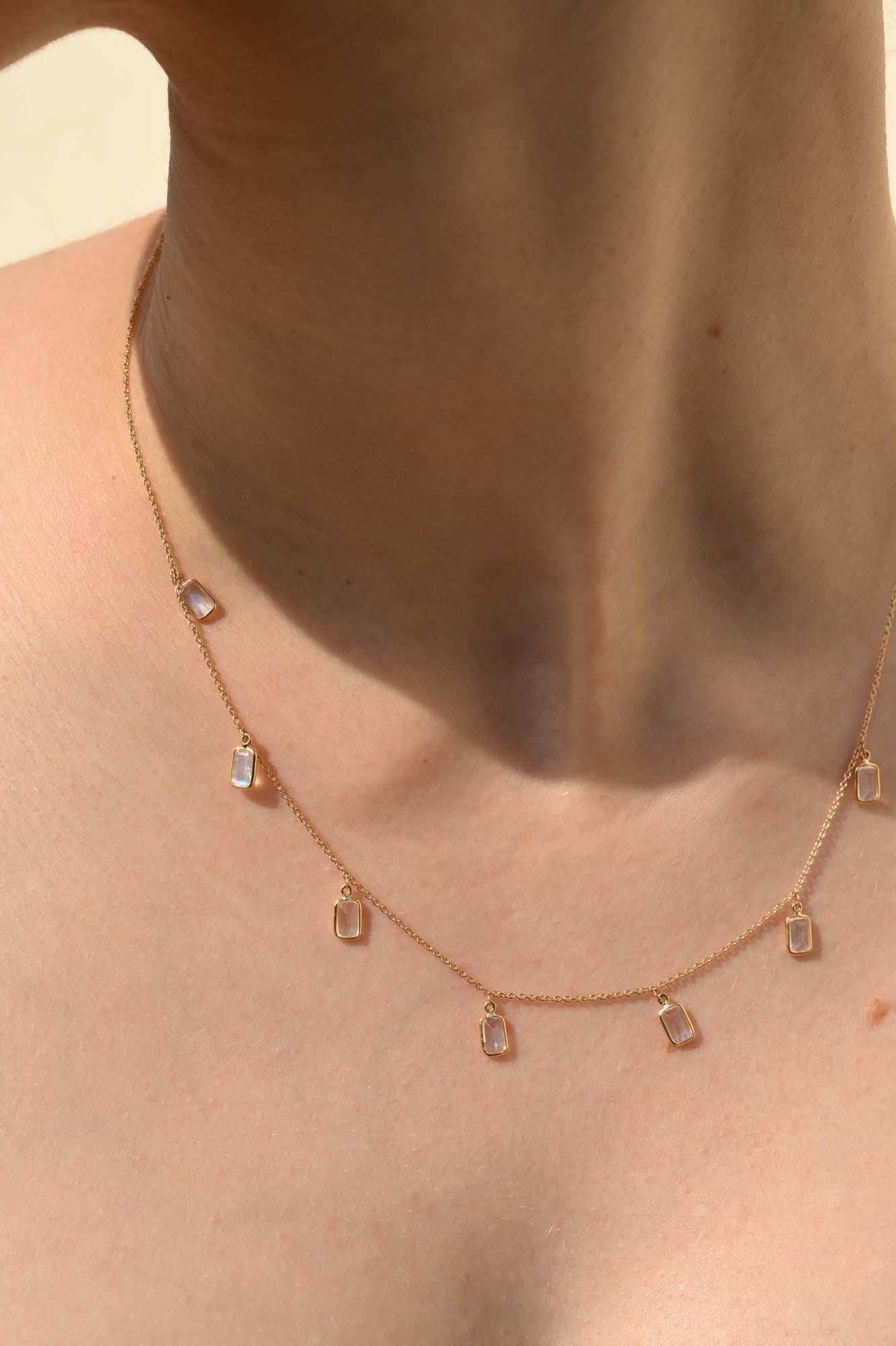 Rainbow Moonstone Chain Necklace Gift for Girlfriend in 18k Solid Yellow Gold In New Condition For Sale In Houston, TX