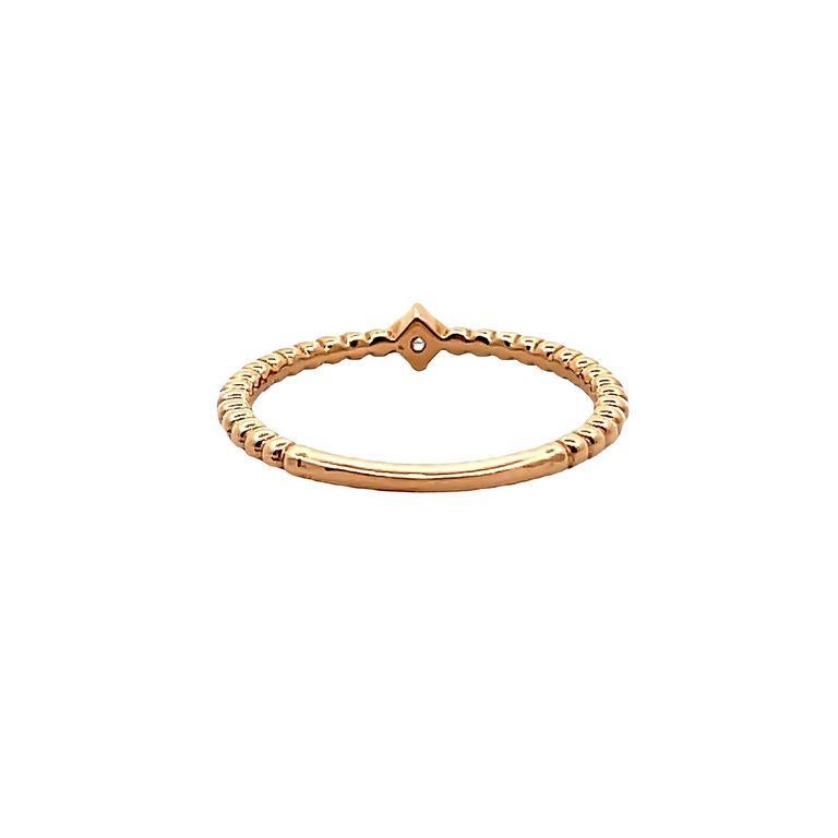 Moderno Anello solitario impilabile con diamante 0,04 CT in oro rosa 14K in vendita