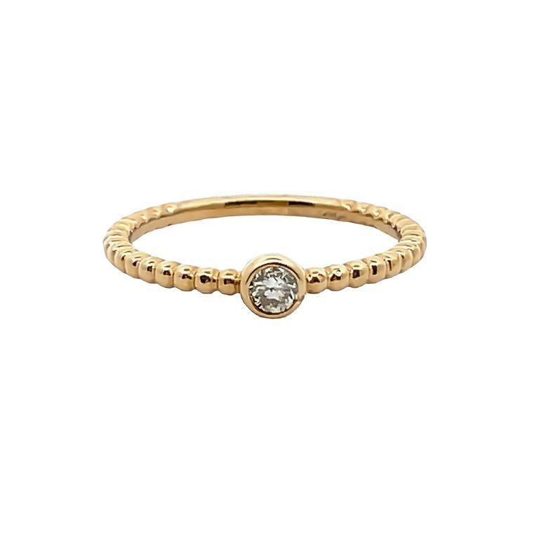 This simple and elegant solitaire diamond band ring is a perfect symbol of your commitment to love, with yourself or someone important to you. This particular design makes you look very stylish, this is a modern design for women who likes the thin
