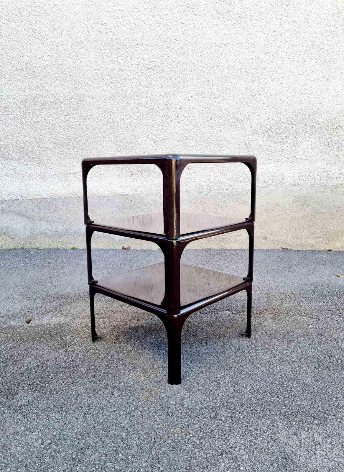 Set de trois tables basses empilables conçu par Vico Magistretti pour Artemide Italie