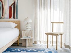 Lampe de bureau empilée en os et laiton poudré avec abat-jour en feuille d'argent Peekaboo