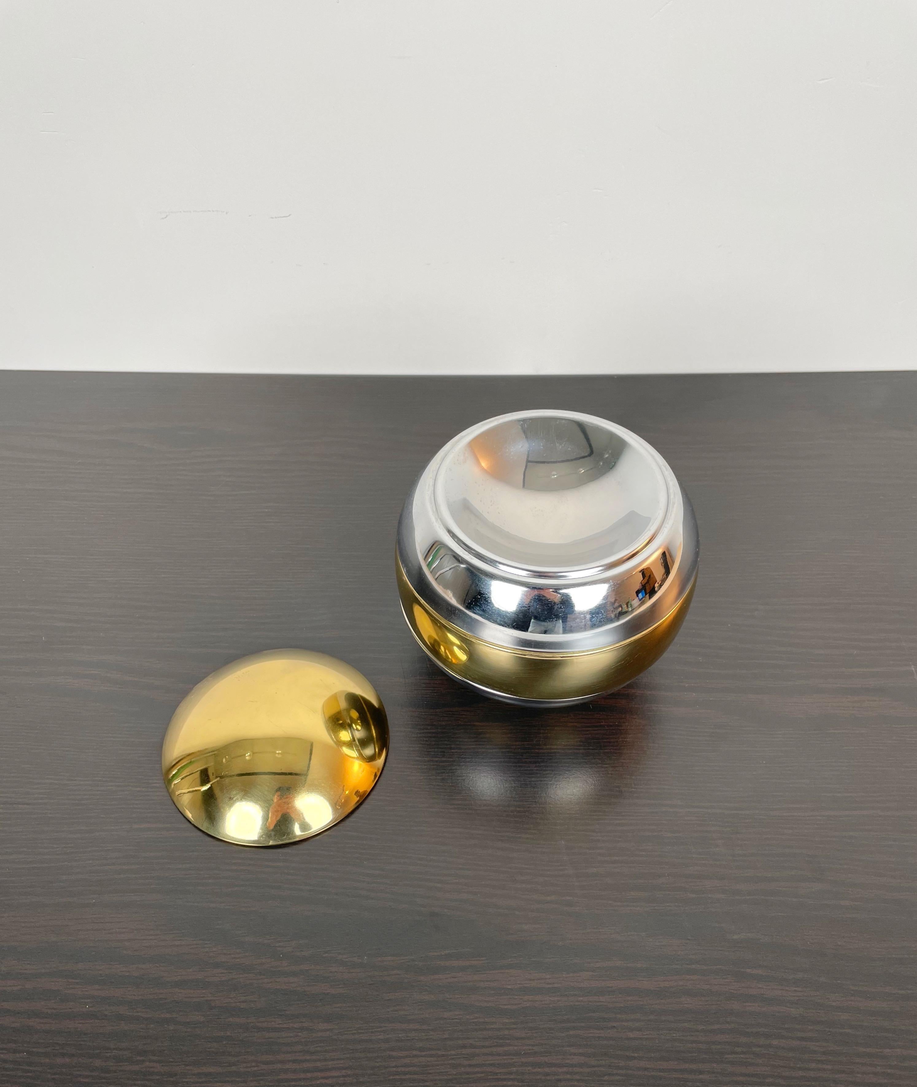 Stacked Brass & Chrome Globe Ashtray Tommaso Barbi Style, Italy, 1970s In Good Condition In Rome, IT