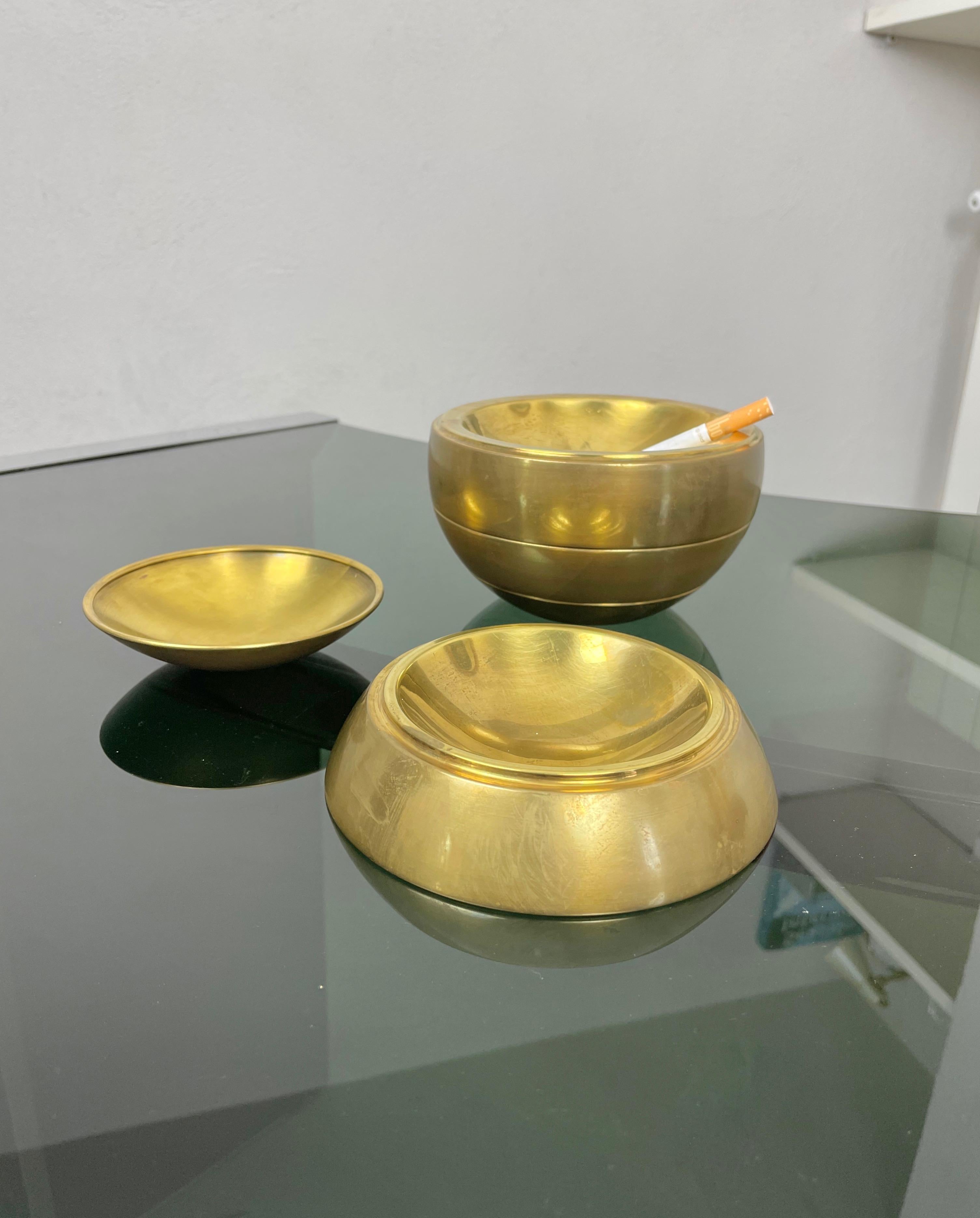 Late 20th Century Stacked Brass Globe Ashtray Bowl Attributed to Tommaso Barbi, Italy, 1970s