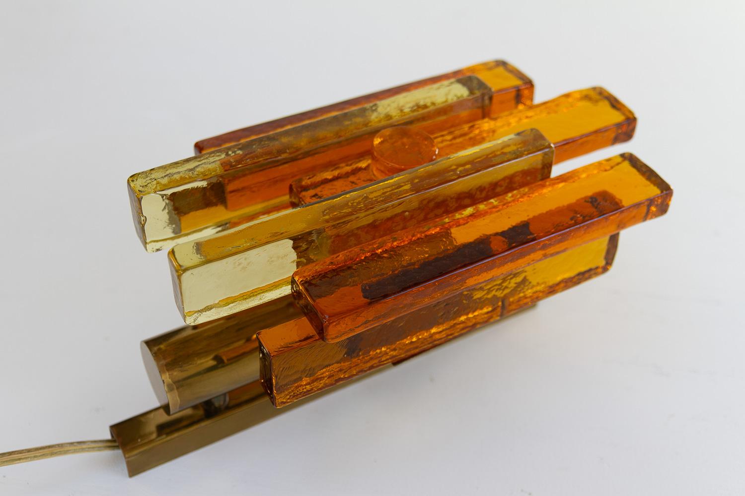 Aplique apilado de cristal y latón de Svend Aage Holm Sørensen, década de 1960. en venta 12