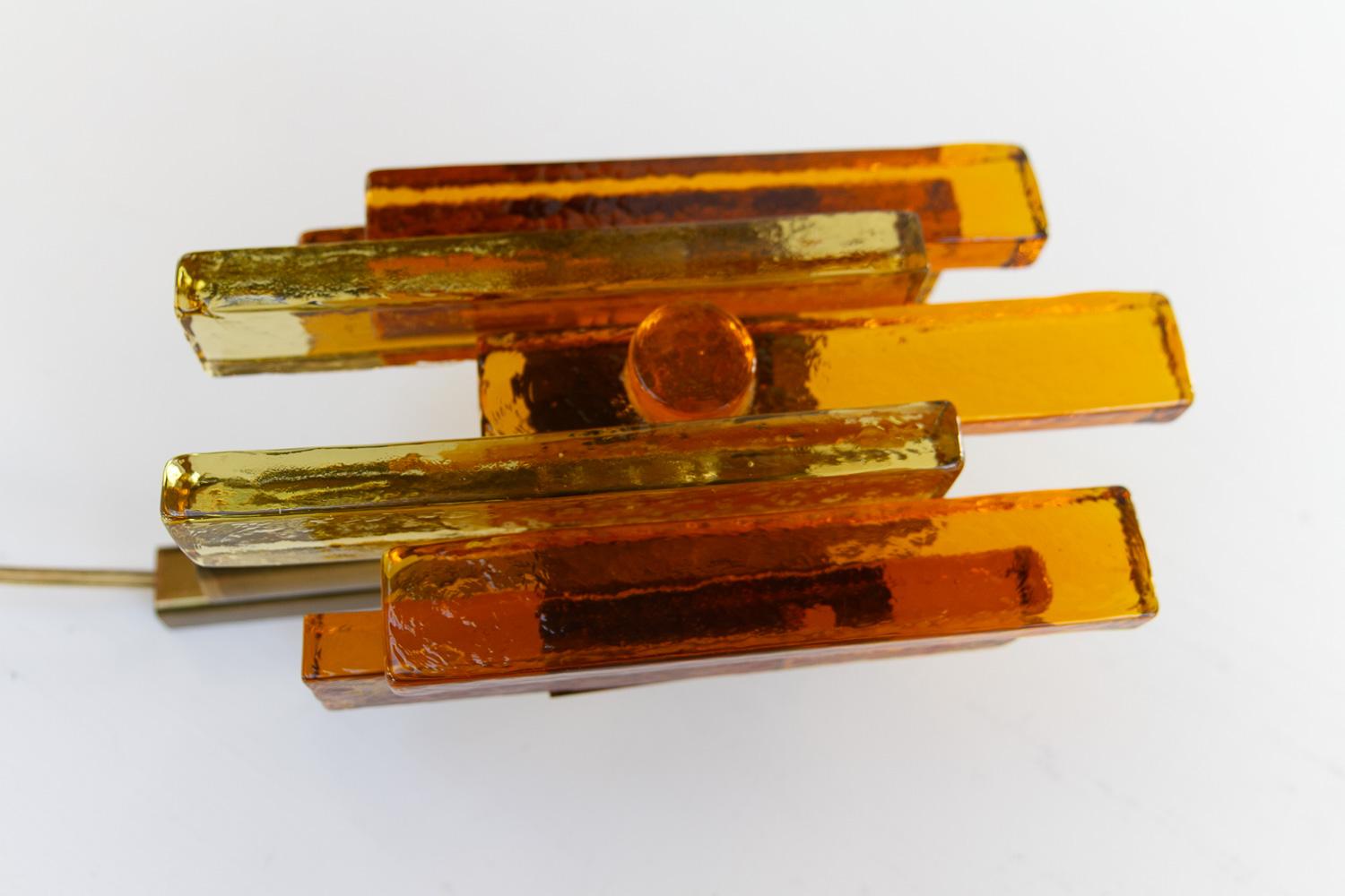Aplique apilado de cristal y latón de Svend Aage Holm Sørensen, década de 1960. en venta 13