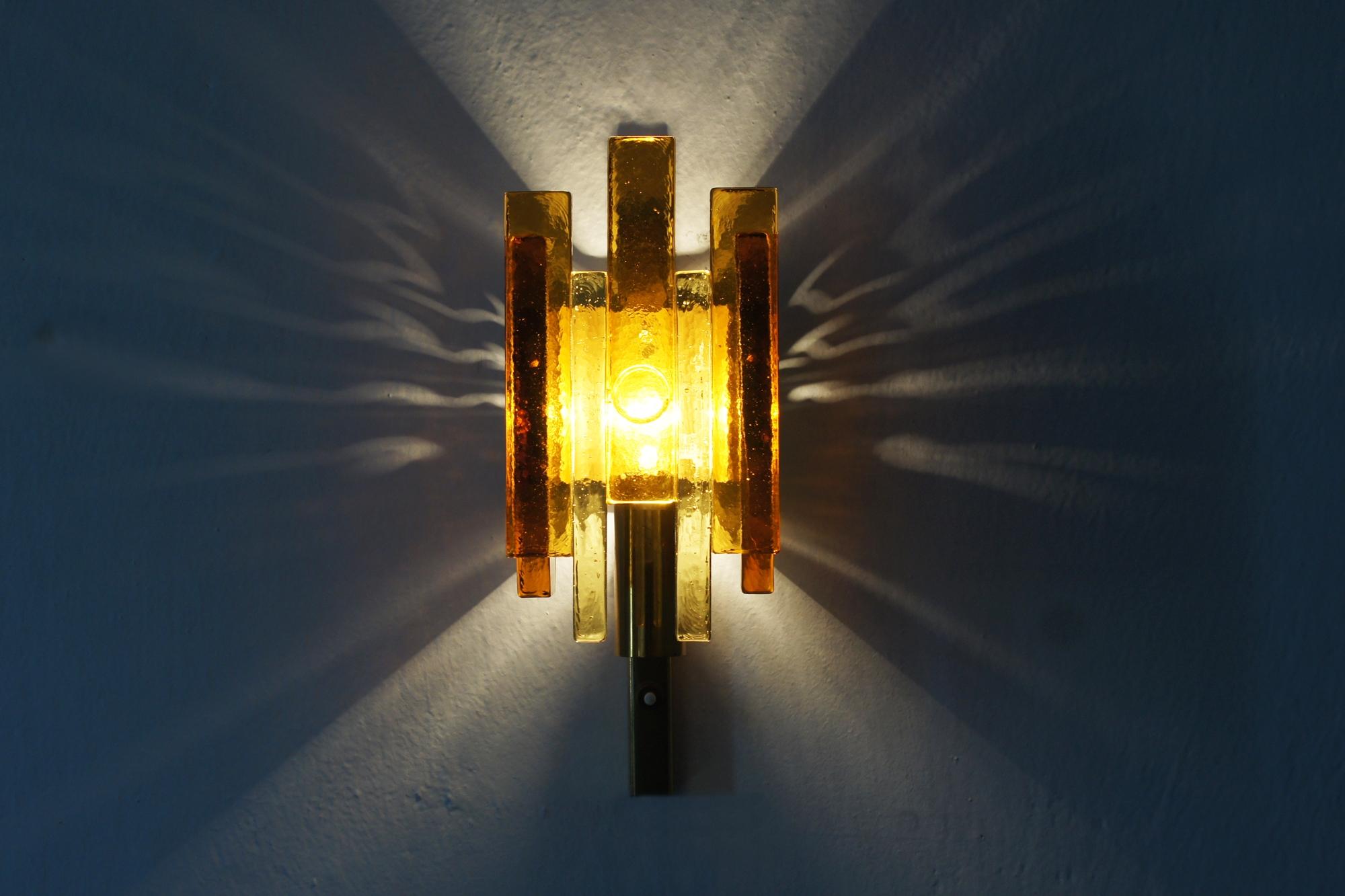 Stacked Glass and Brass Wall Sconce by Svend Aage Holm Sørensen for Hassel & Teu For Sale 2