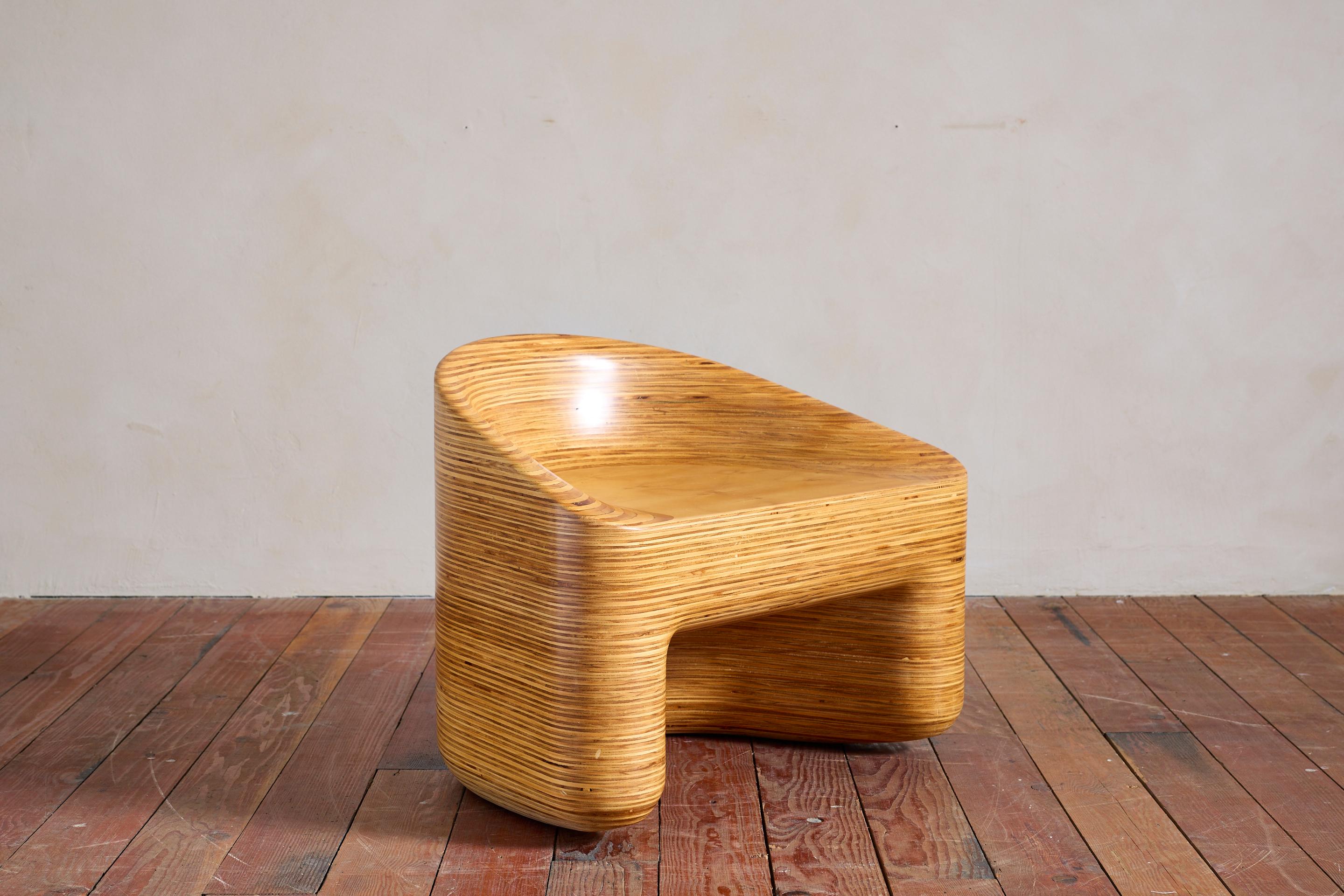 Stacked Molded Plywood Chairs in vendita 1