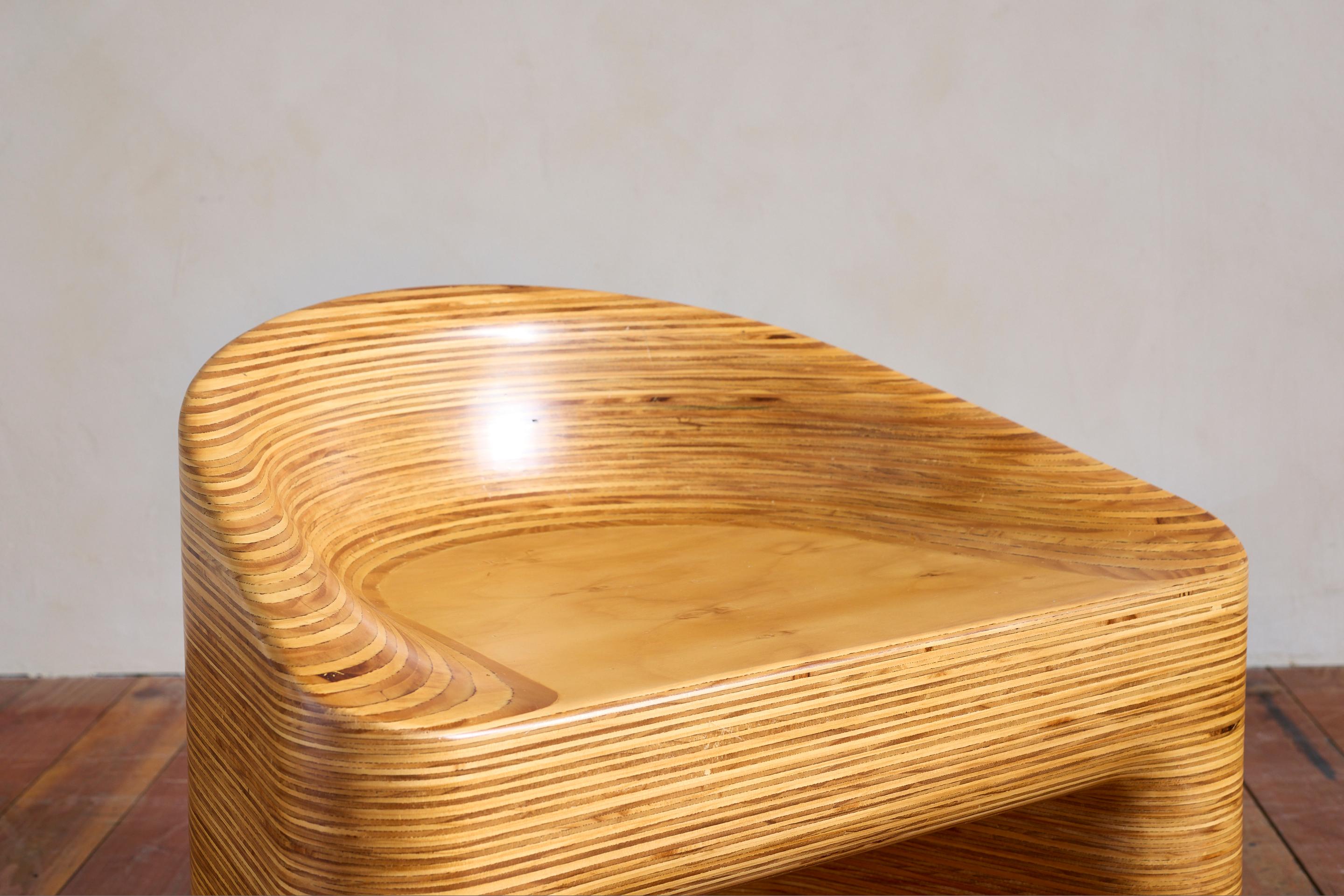 Stacked Molded Plywood Chairs in vendita 3