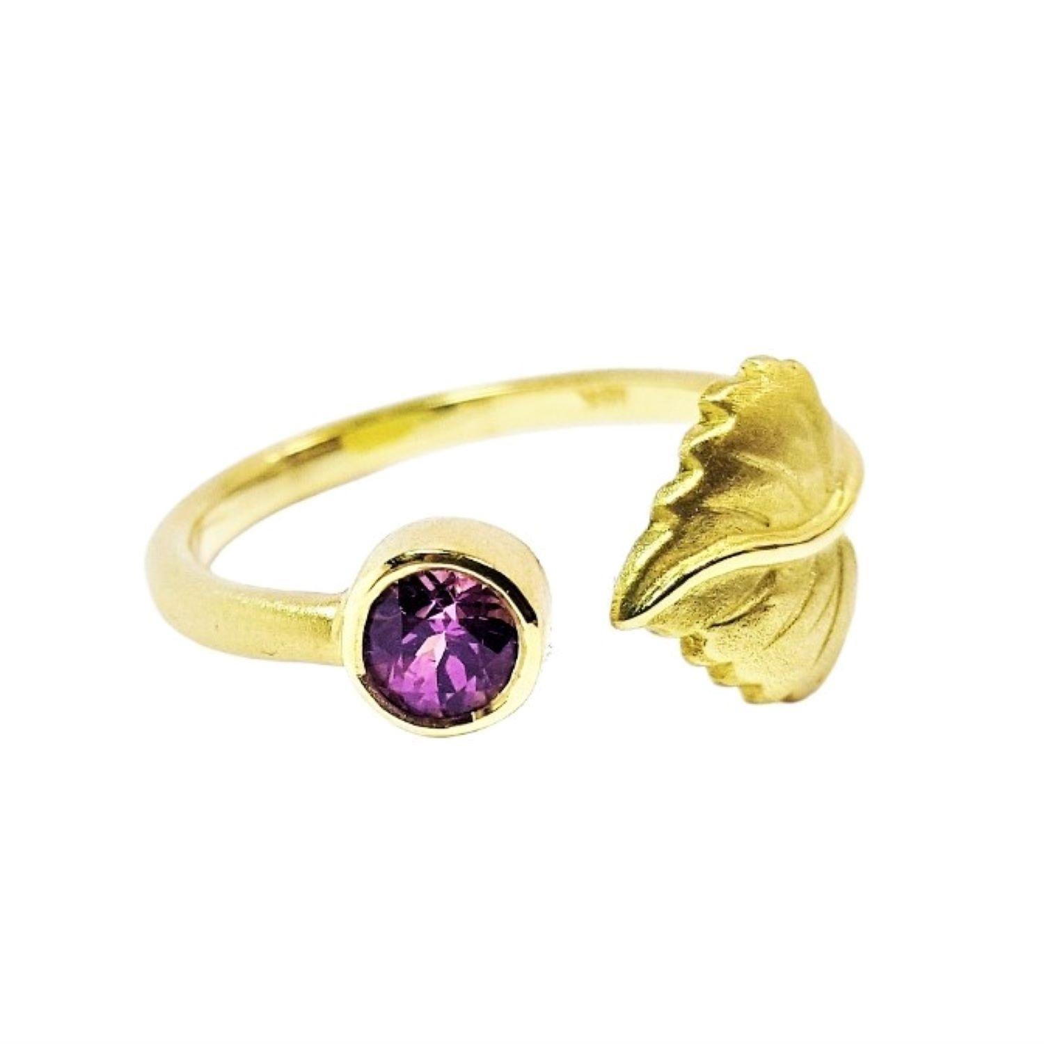Stackable gold and gemstone rings are all the rage. Alison Nagasue designed a ring collection and named it Stackettes. The first ring is an open adjustable size ring with one side a beautifully articulated Aspen leaf and the other side is a bezeled