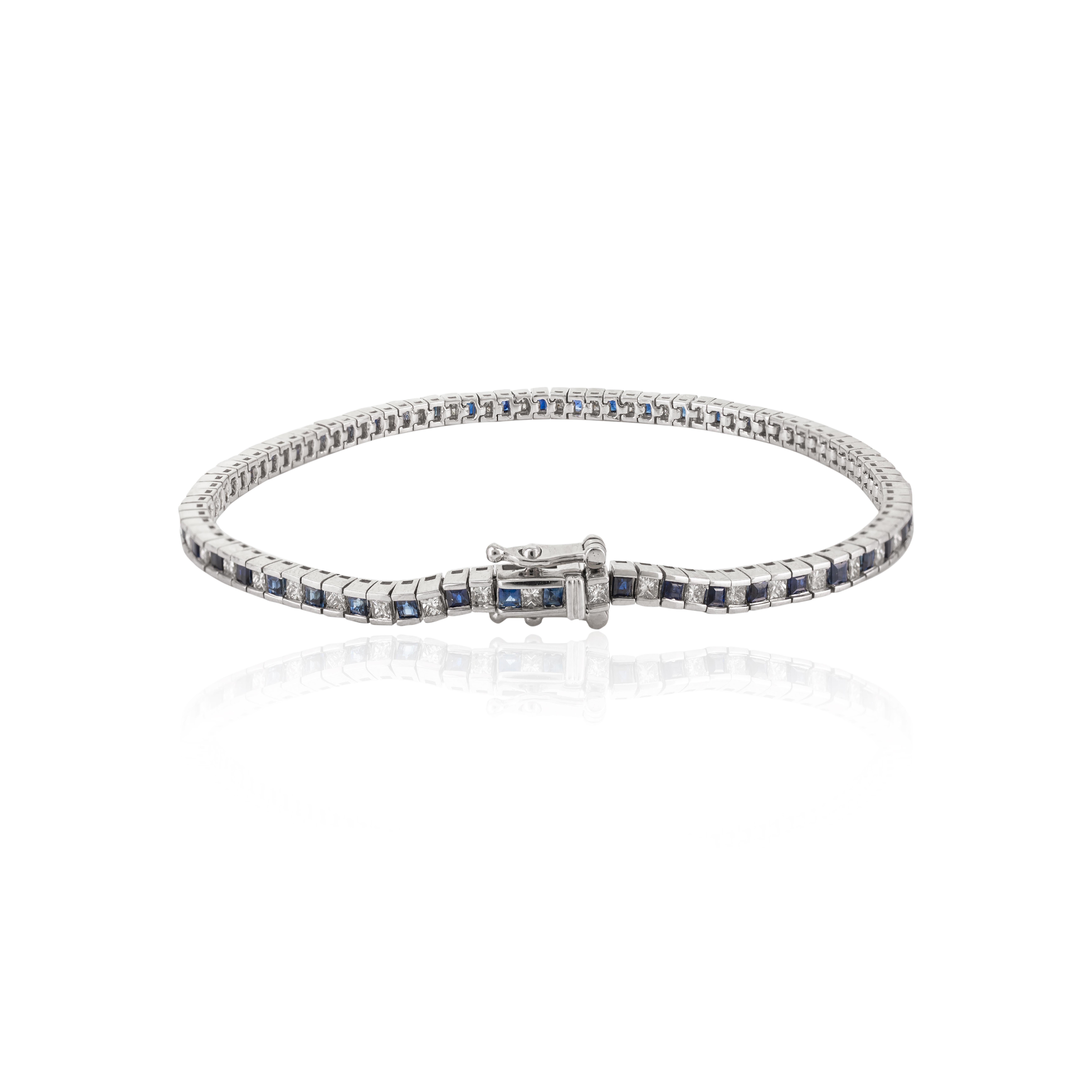Stacking Alternate Blue Sapphire Diamond Tennis Bracelet in 18k White Gold In New Condition For Sale In Houston, TX