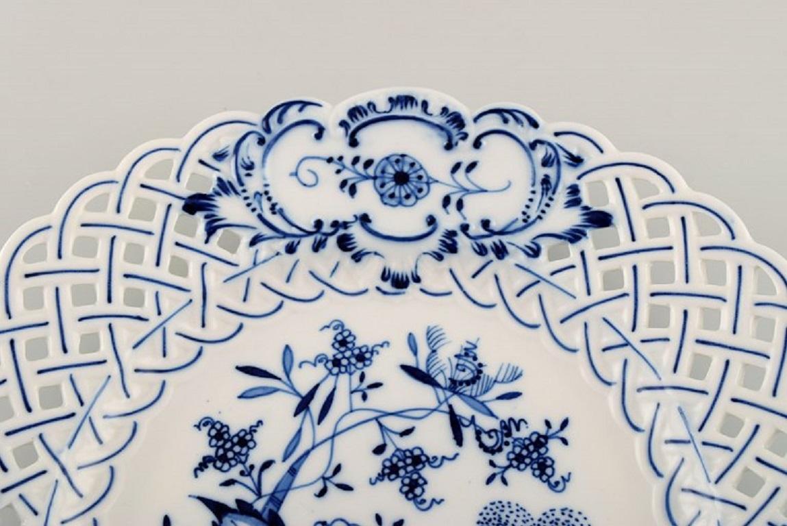 German Stadt Meissen Blue Onion Pattern, Openwork Dinner Plate, Mid-20th Century