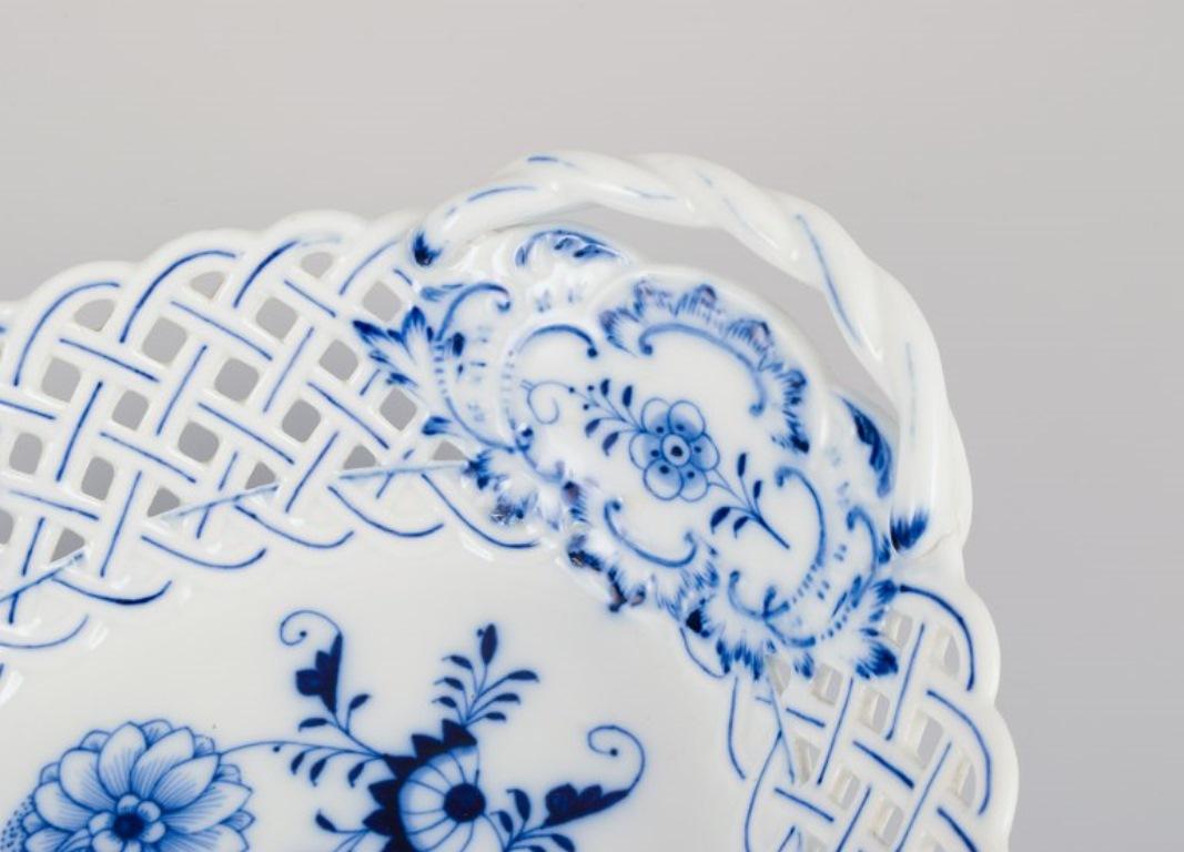 Stadt Meissen, Germany. Blue Onion pattern open lace bowl in porcelain. 1