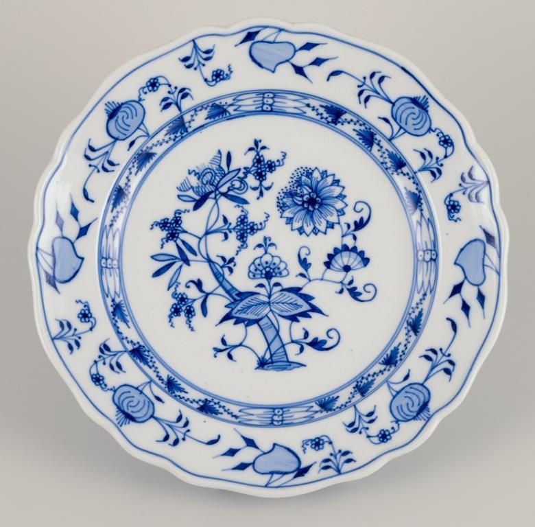Porcelain Stadt Meissen, Germany. Set of six dinner plates in porcelain.