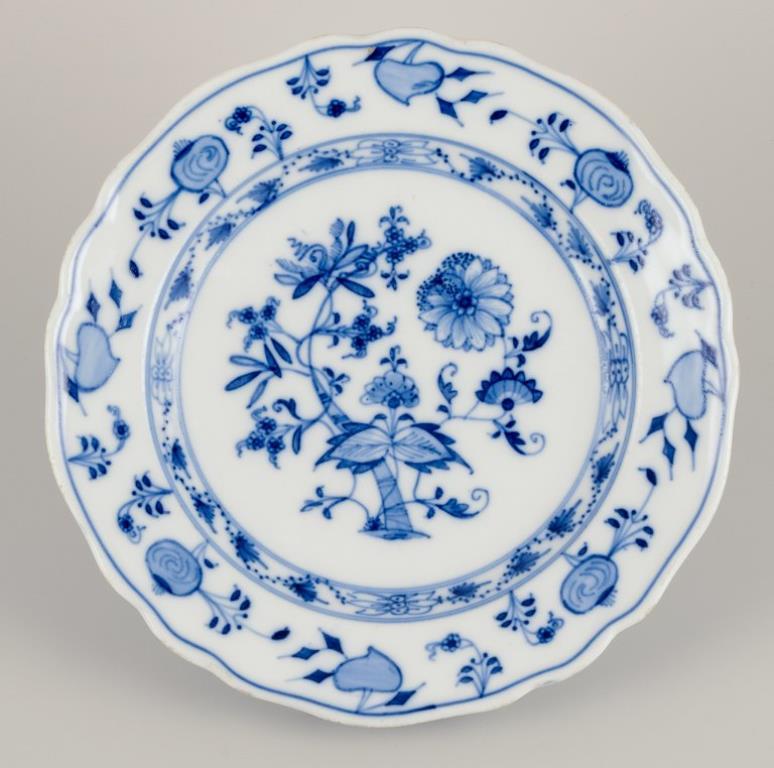Stadt Meissen, Germany. Set of six dinner plates in porcelain. 1