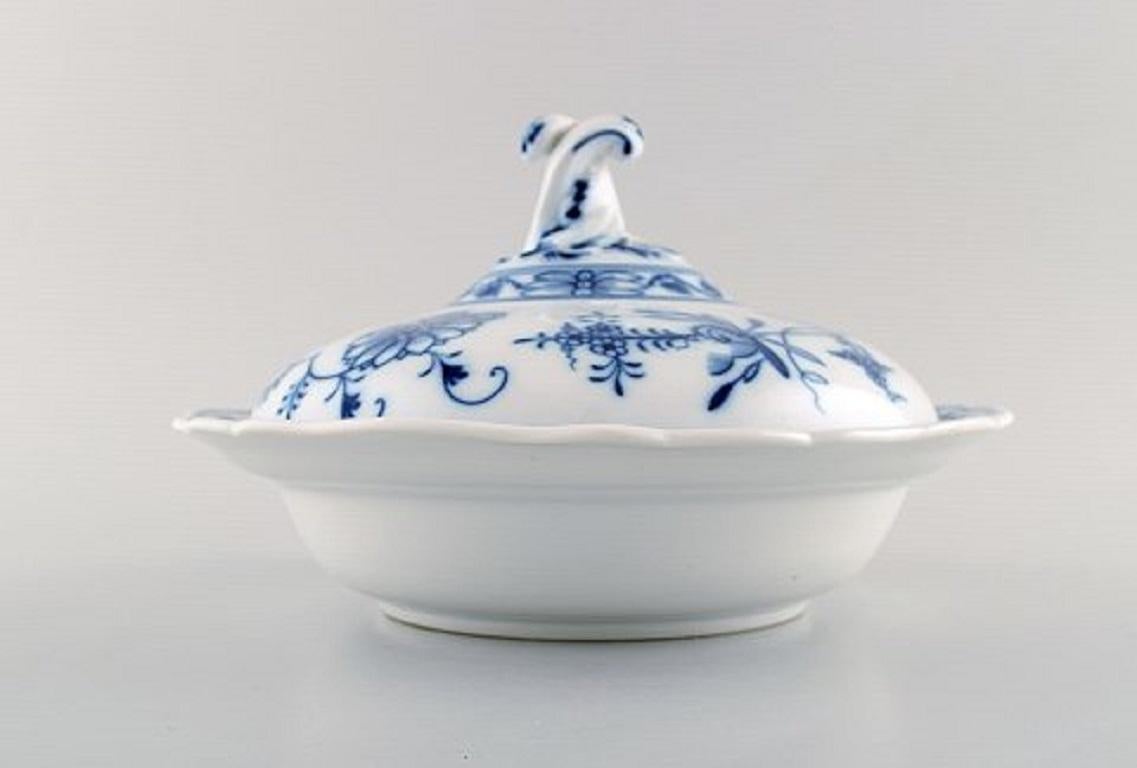 Porcelain Stadt Meissen Blue Onion Patterned Lidded Tureen, Mid-20th Century