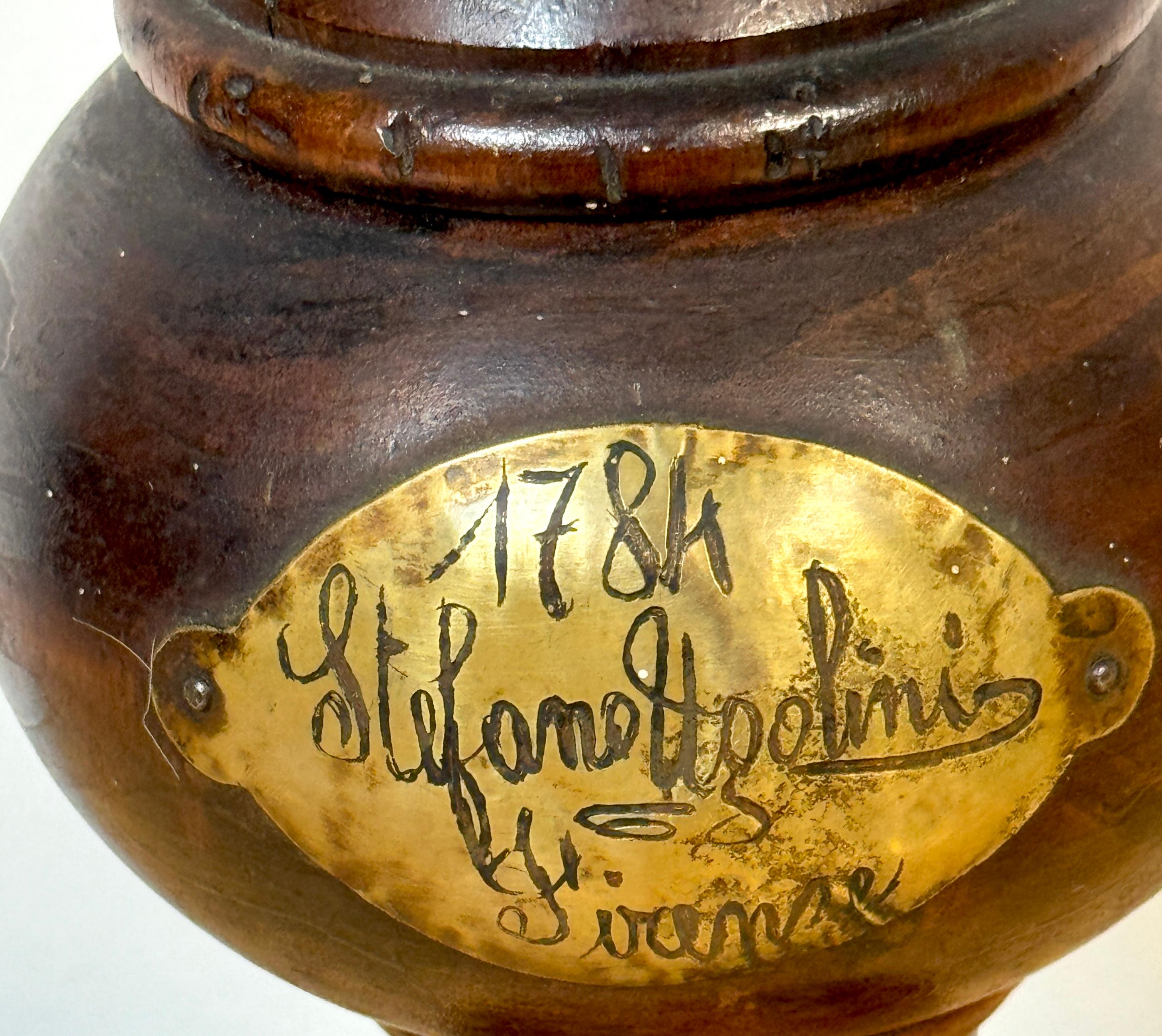 Stafanc Ugolini Firenze, 1784* Molino de pimienta de madera de frutal y latón Italiano en venta