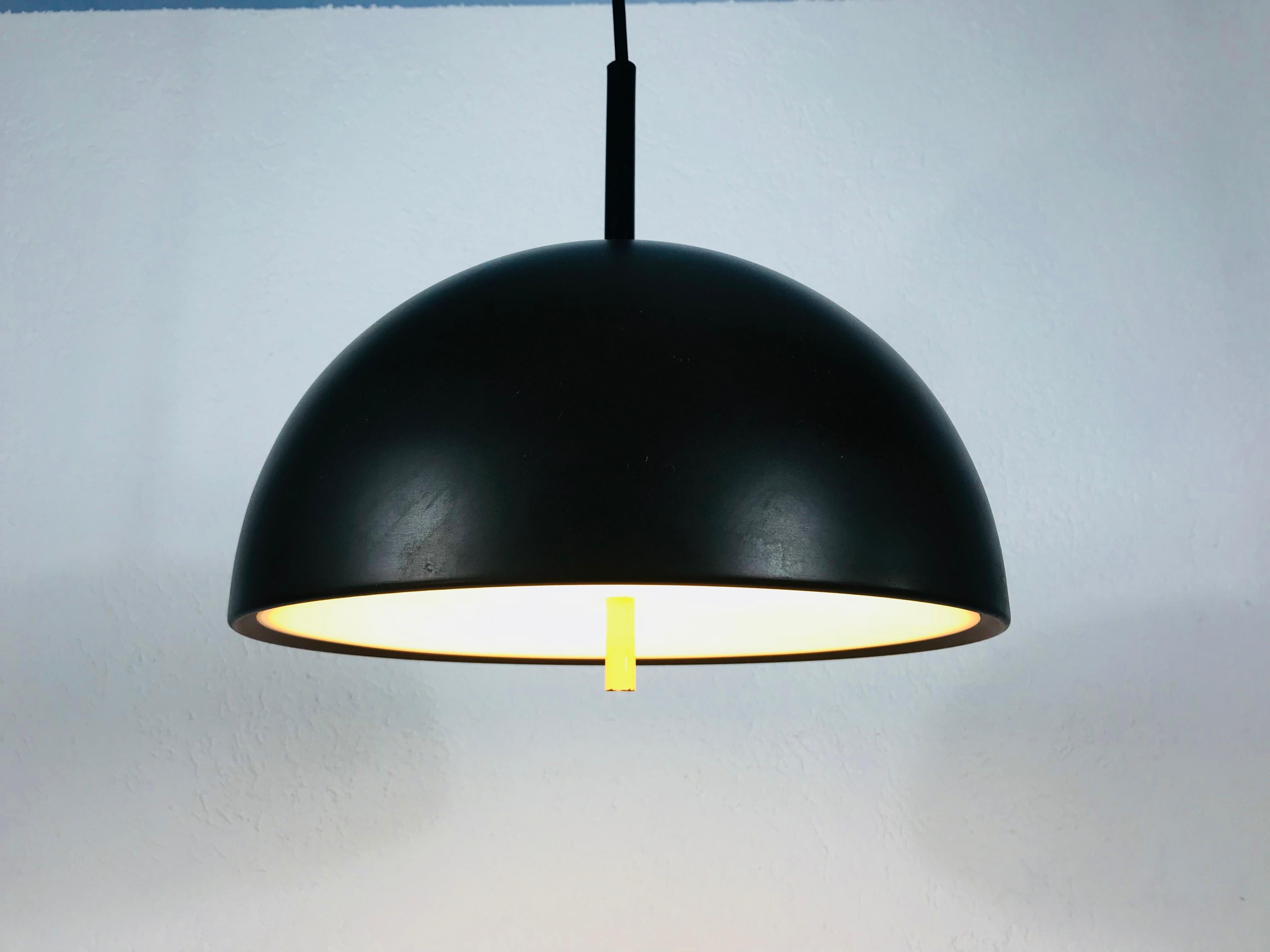 Lampe suspendue marron Staff, années 1970, Allemagne Bon état - En vente à Hagenbach, DE
